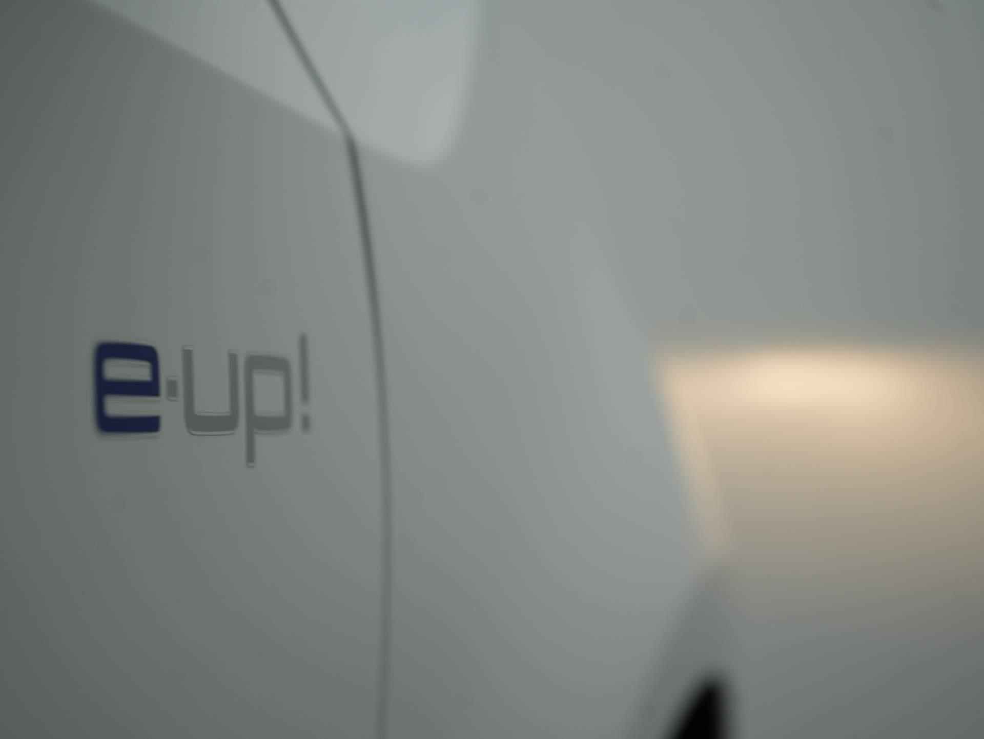 Volkswagen e-Up! e-up! Camera - App- Navi - Cruise - Airco - 30/33