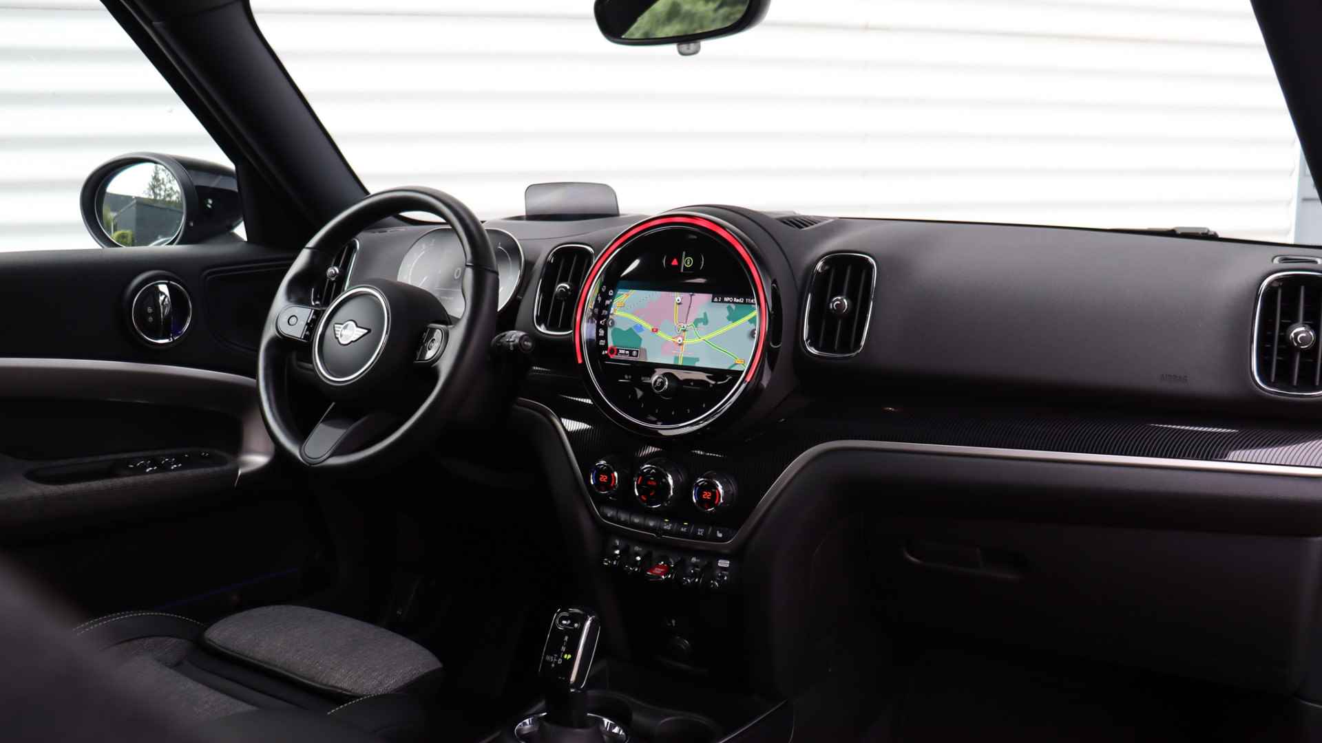 MINI Countryman 1.5 Cooper | Panoramadak | Head-up | Stuurwielverwarming | Comfort Access | Achteruitrijcamera - 33/34