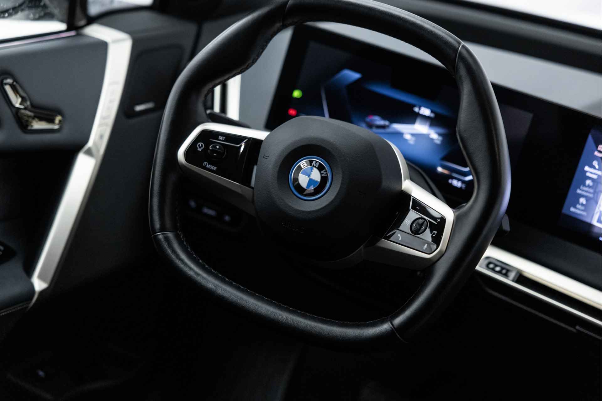 BMW iX xDrive40 High Executive 77 kWh | Sport | Pano Sky Lounge | Harman-Kardon - 17/71