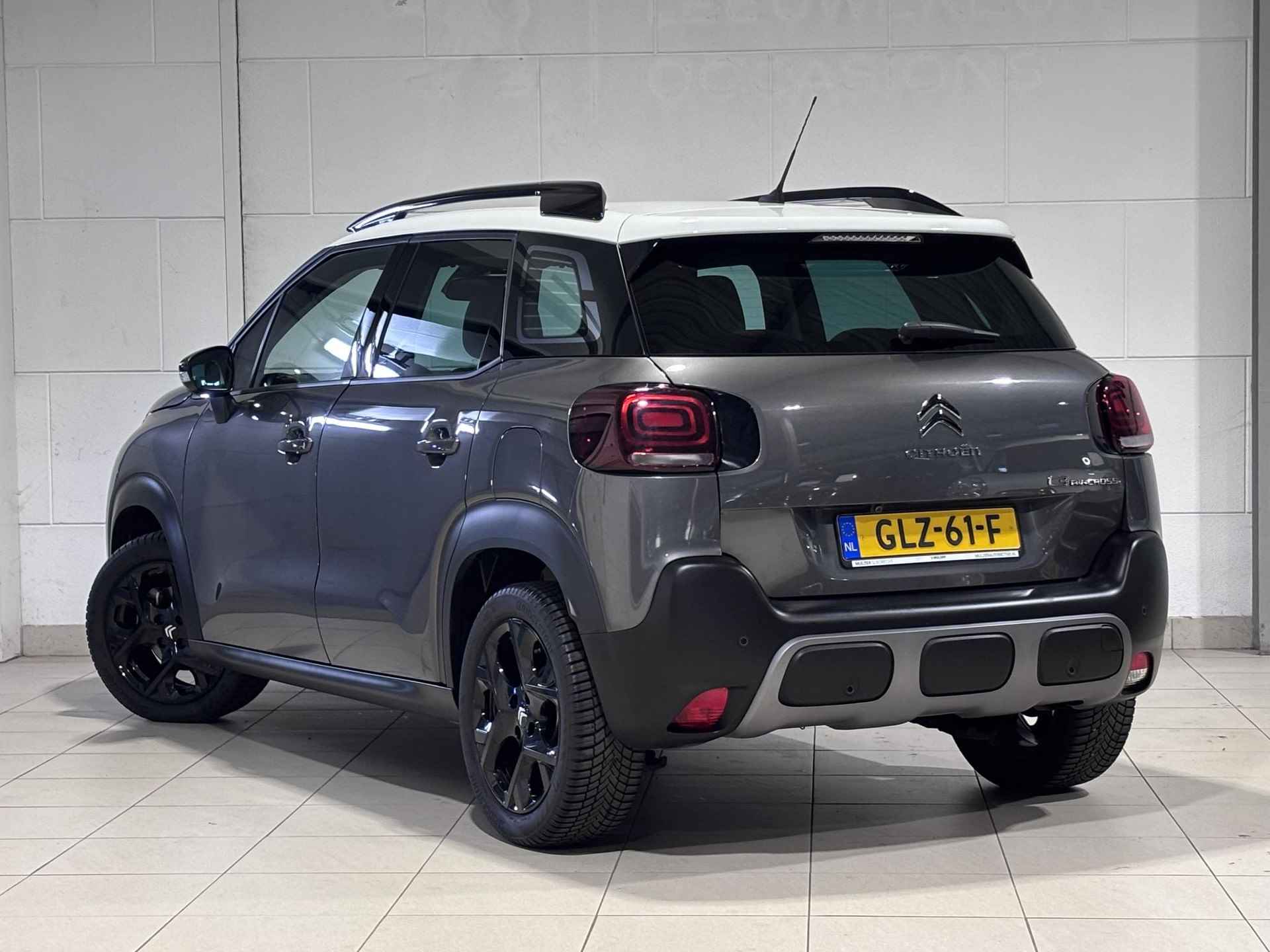 Citroën C3 Aircross SUV Shine Pack 1.2 PureTech 110pk H6 | NAVI | CAMERA | STOELVERW. | KEYLESS ENTRY | PARKEERHULP | HEAD-UP DISPLAY | 17" LM-VELGEN | GRIPCONTROL | DAB+ | - 9/59