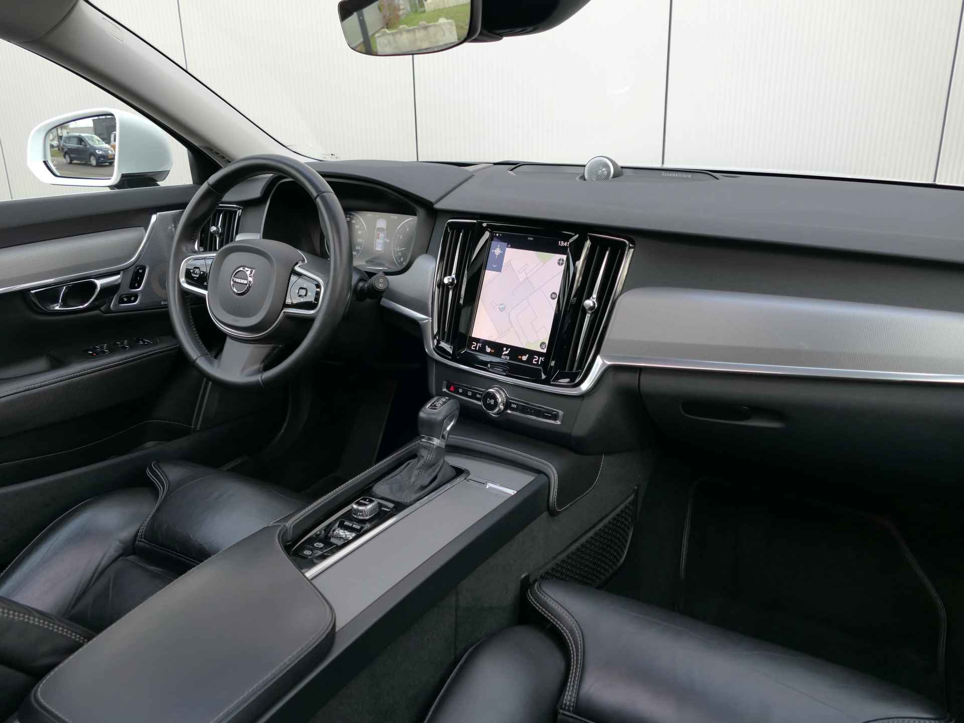 Volvo V90 T5 AUT Inscription Panoramadak / Bowers & Wilkins / 360° / Four-C / HUD / Apple CarPlay - 4/23