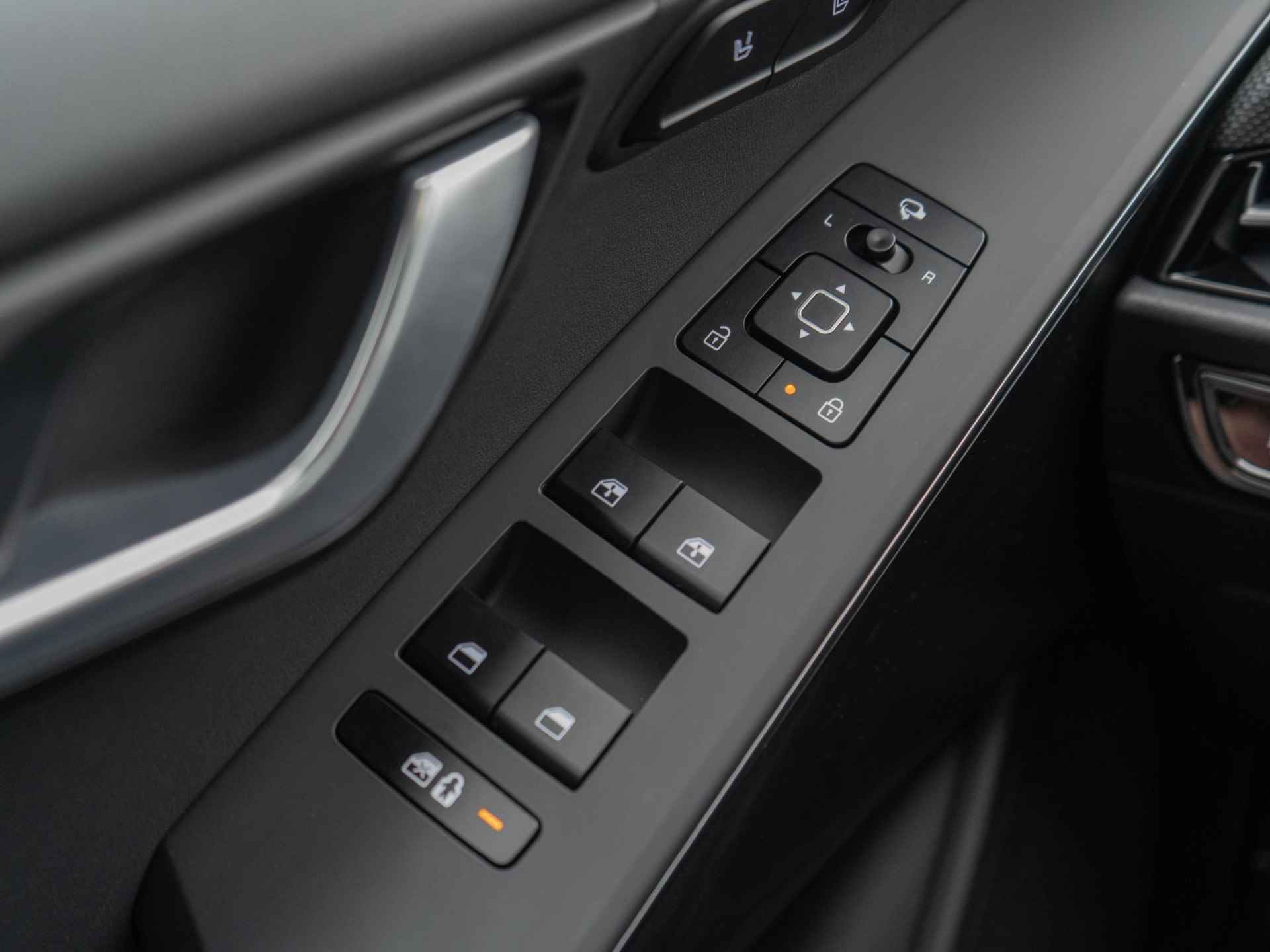 Kia Niro EV ExecutiveLine 64.8 kWh | Snel rijden | Head up display | Harman en kardon audio | - 11/35