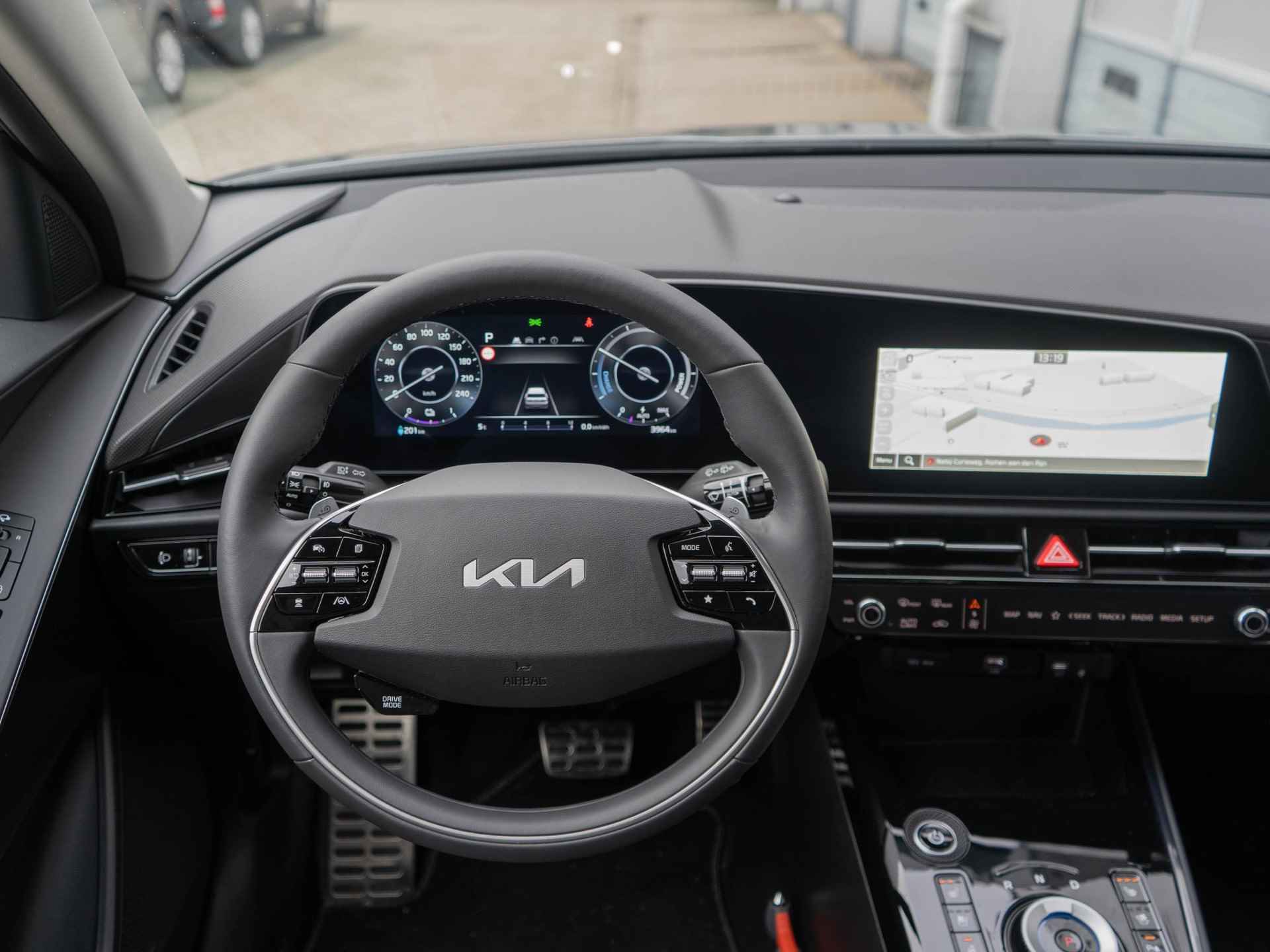 Kia Niro EV ExecutiveLine 64.8 kWh | Snel rijden | Head up display | Harman en kardon audio | - 28/35