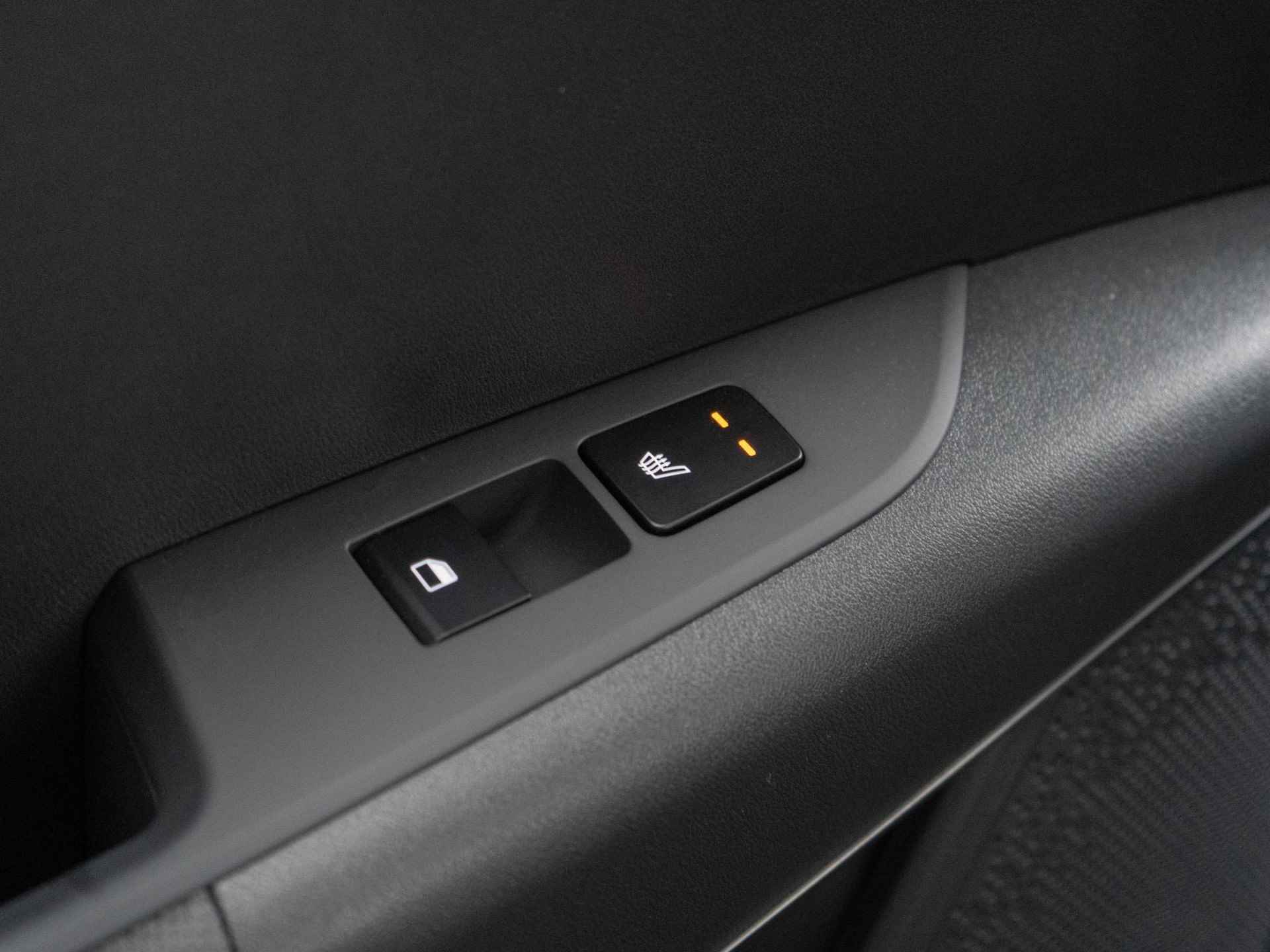 Kia Niro EV ExecutiveLine 64.8 kWh | Snel rijden | Head up display | Harman en kardon audio | - 30/35