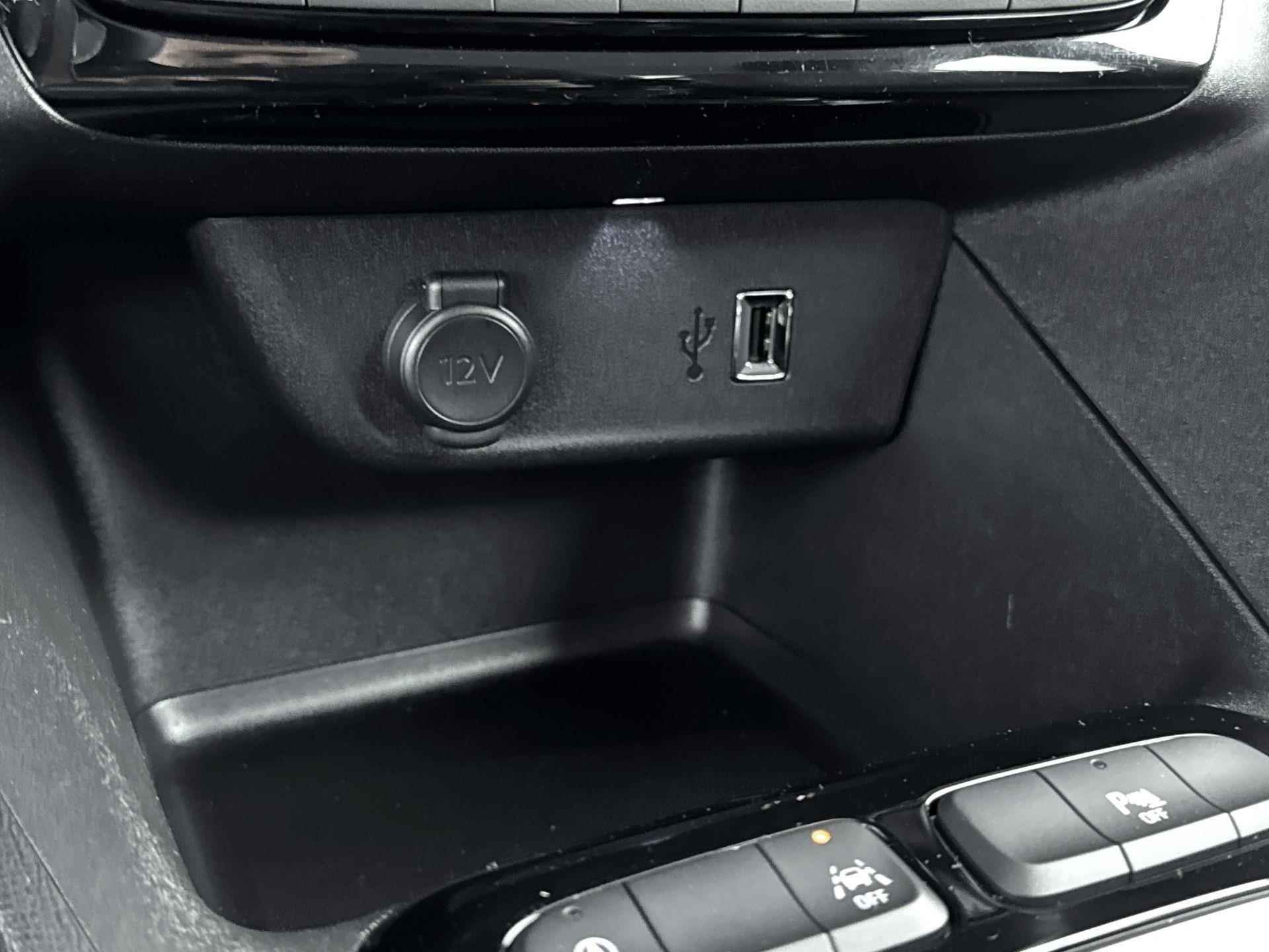 Opel Corsa Edition 100pk | Navigatie | Elektrische Ramen Achter | Stuur Verwarmd | Licht Metalen Velgen 16"| Parkeersensoren Achter - 29/35