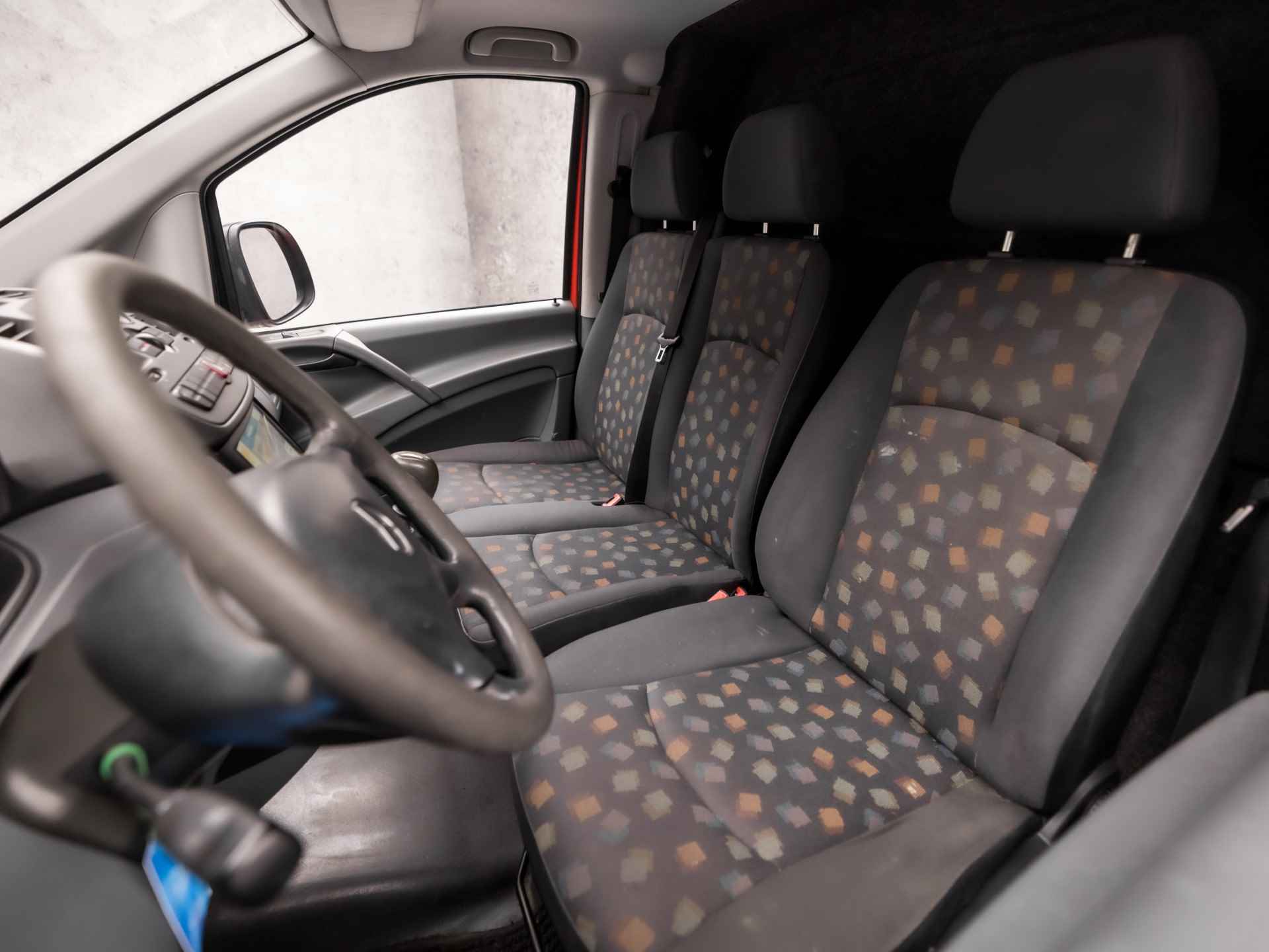 Mercedes-Benz Vito 109 CDI 320 Amigo (YOUNGTIMER, MARGE, NAP, NAVIGATIE, BLUETOOTH, CRUISE, AIRCO, ELEK PAKKET, SPORTSTOELEN, LM VELGEN, NIEUWE APK, NIEUWSTAAT) - 11/28