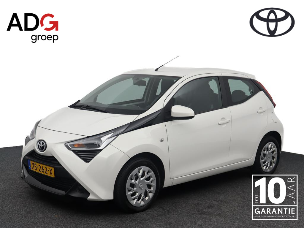 Toyota Aygo 1.0 VVT-i x-play | Parkeercamera | Electrische spiegels | Airco | Bleutooth |