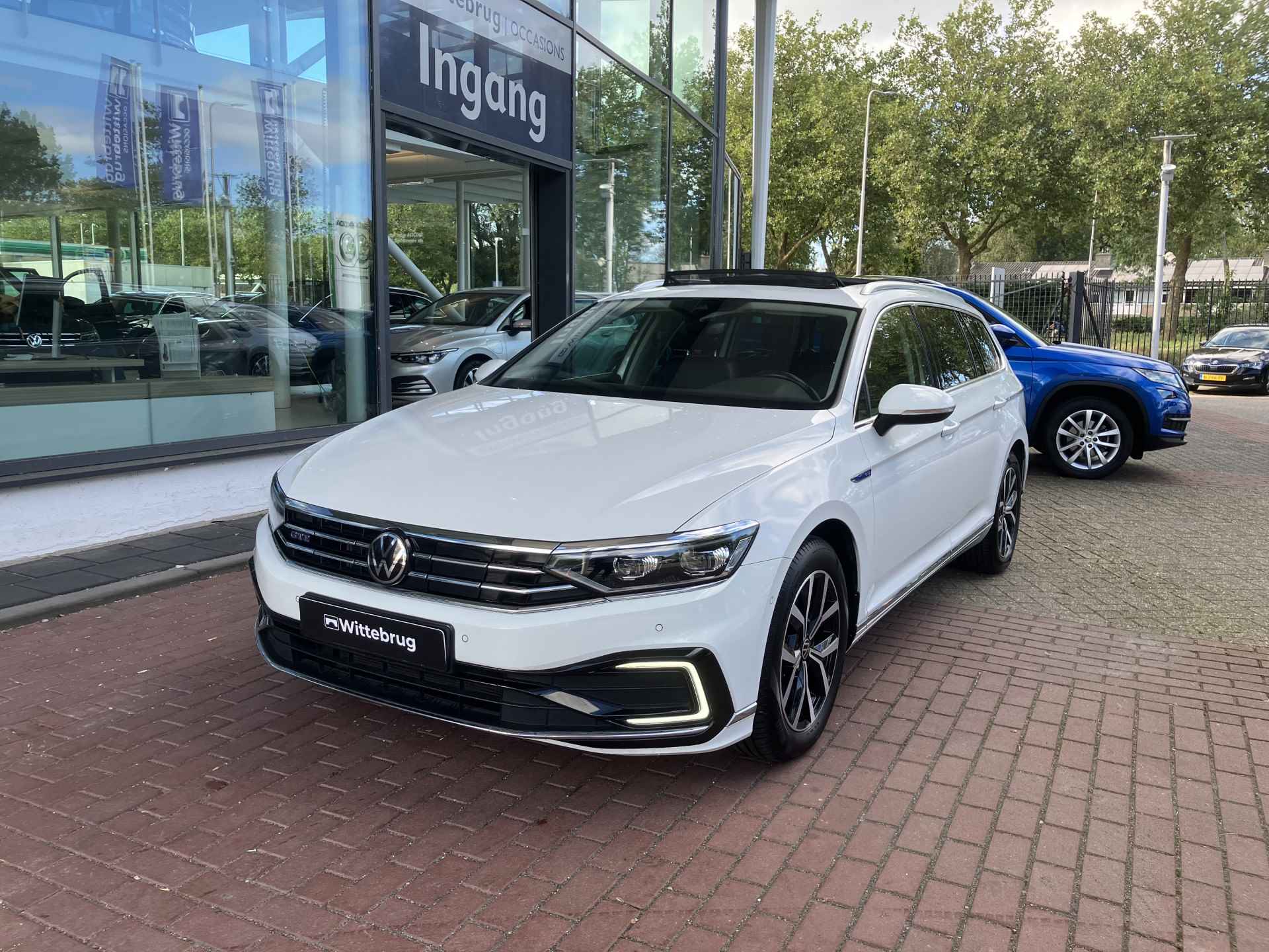 Volkswagen Passat Variant 1.4 TSI PHEV 218pk DSG GTE Business / Panoramadak / Leder / Digitale Cockpit / LED / Elektrisch uitklapbare Trekhaak / Standkachel - 5/26