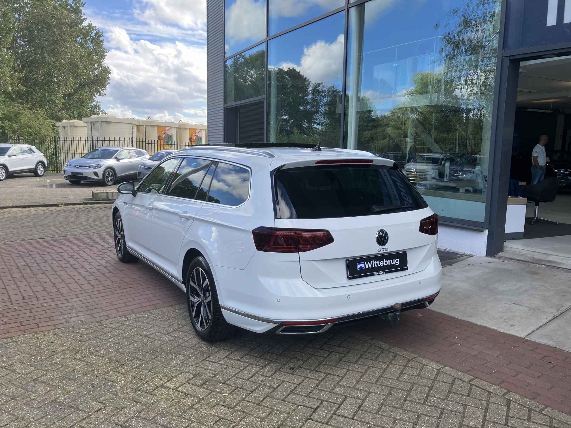 Volkswagen Passat Variant 1.4 TSI PHEV 218pk DSG GTE Business / Panoramadak / Leder / Digitale Cockpit / LED / Elektrisch uitklapbare Trekhaak / Standkachel - 13/26