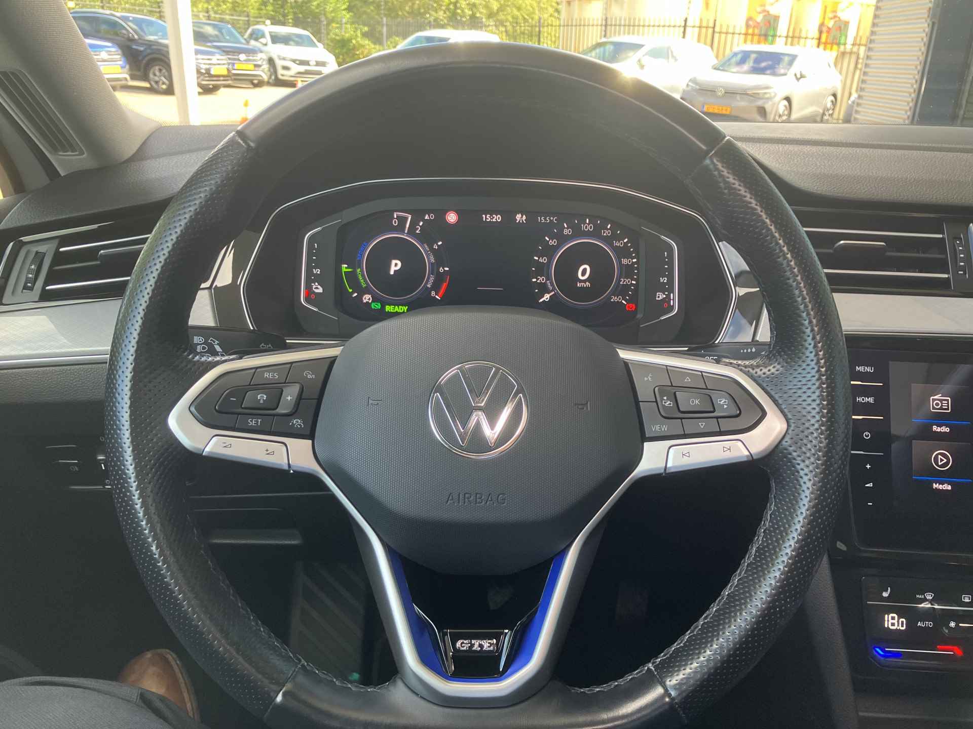 Volkswagen Passat Variant 1.4 TSI PHEV 218pk DSG GTE Business / Panoramadak / Leder / Digitale Cockpit / LED / Elektrisch uitklapbare Trekhaak / Standkachel - 14/26