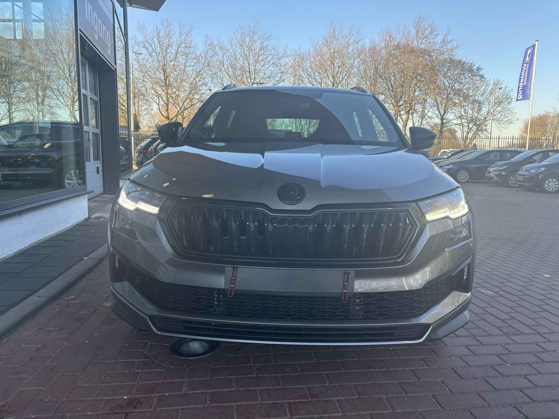 Škoda Karoq 1.5 TSI ACT Sportline Business / Afneembare trekhaak / Achteruitrijcamera / 18" lichtmetalen velgen / Virtual Cockpit / Full LED Matrix koplampen - 8/33