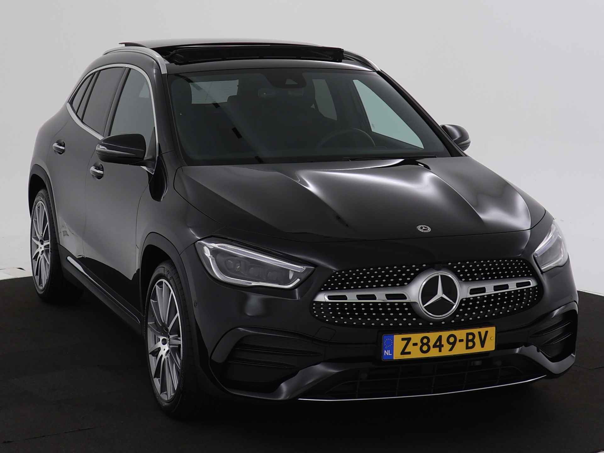 Mercedes-Benz GLA 200 AMG Line | Panoramadak | Memory Stoelen | Multibeam LED | Trekhaak | Multispaaks Velgen | Inclusief 24 maanden MB Certified garantie voor Europa. - 29/45