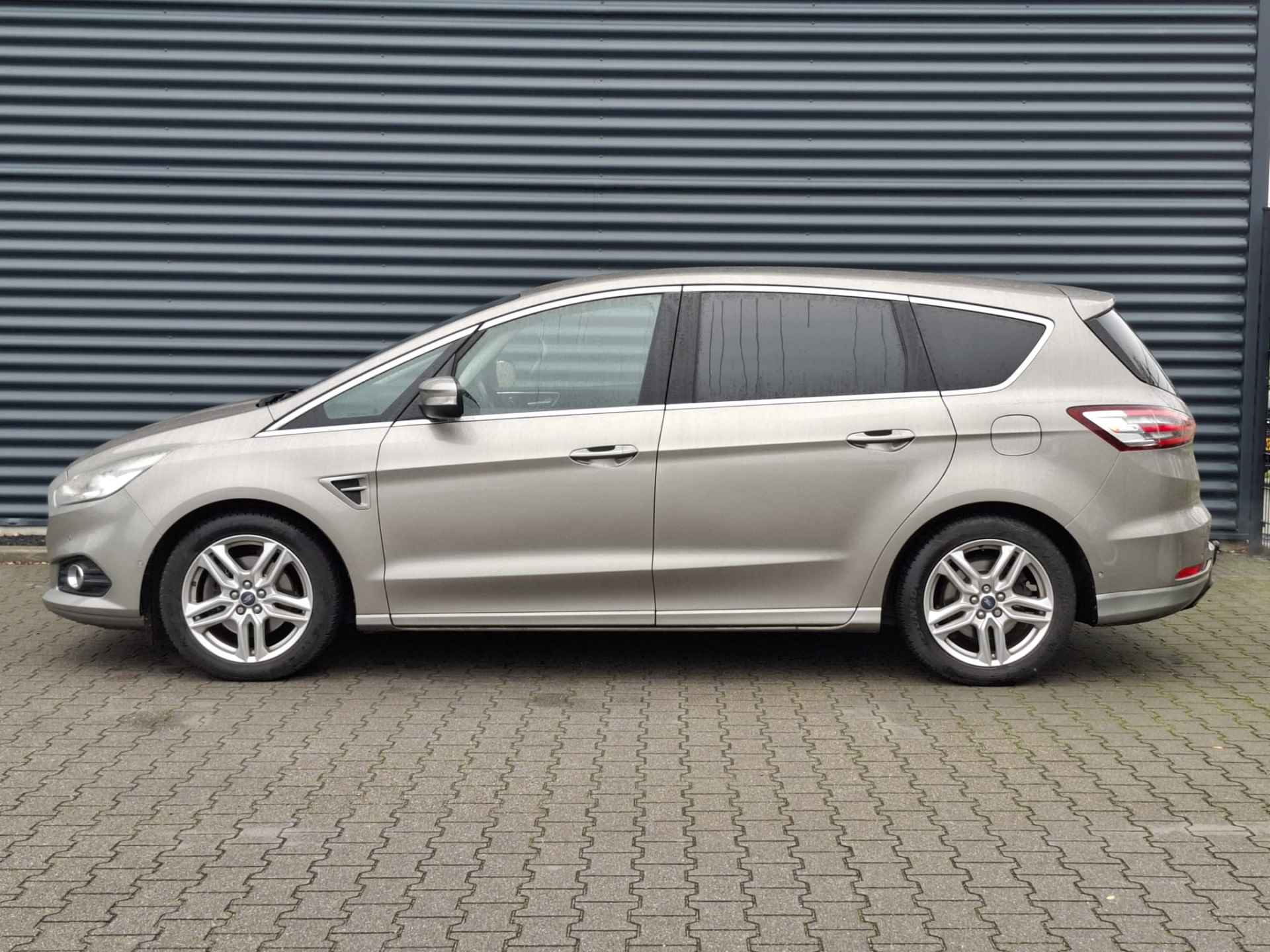 Ford S-Max 2.0 Titanium 241pk | Trekhaak Afneembaar | Navigatie | Camera | Cruise Control | DAB | Climate Control | L.M. 18" | Stoelverwarming | - 3/14