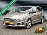 Ford S-Max 2.0 Titanium 241pk | Trekhaak Afneembaar | Navigatie | Camera | Cruise Control | DAB | Climate Control | L.M. 18" | Stoelverwarming |