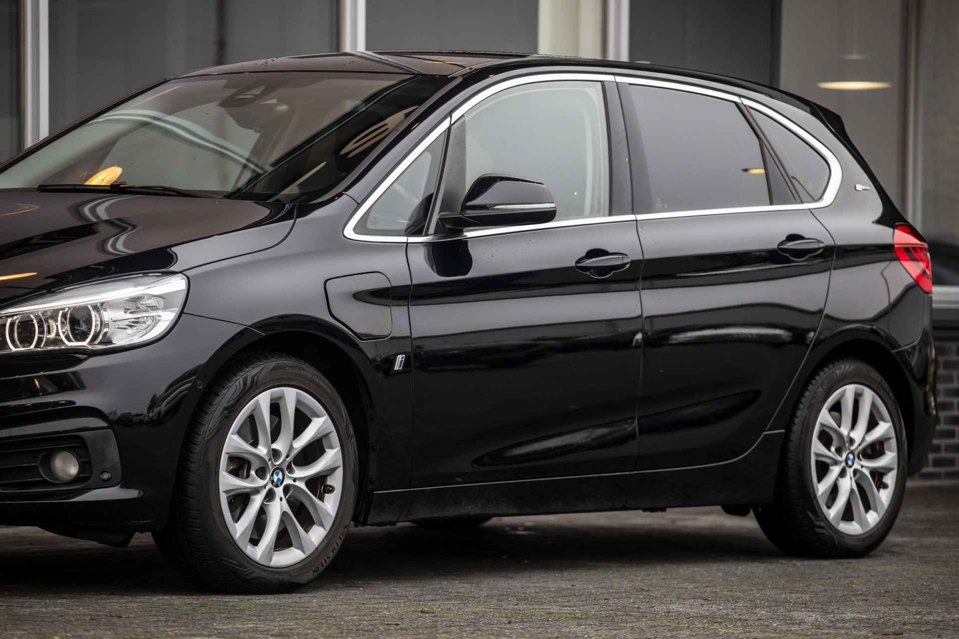 BMW 2 Serie Active Tourer 225xe iPerformance Executive | LED | NL Auto - 15/37