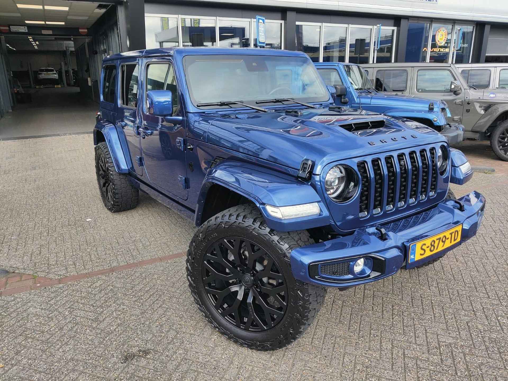 Jeep Wrangler BRUTE Custom Sahara 4xe 380 - 4/28