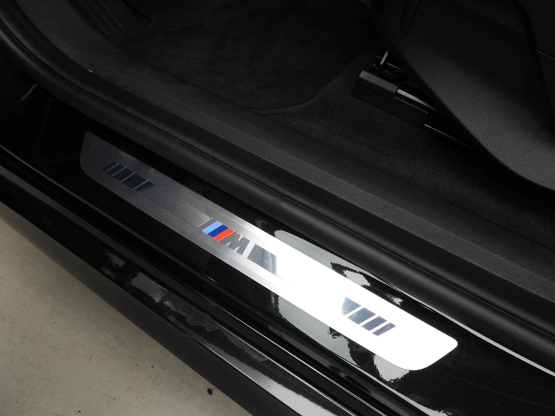 BMW 2 Serie Active Tourer 225e xDrive M-Sportpakket / LED / Navigatie / Keyles go / Chrome line / Sportstoelen / DAB / Alu 17 inch - 28/37