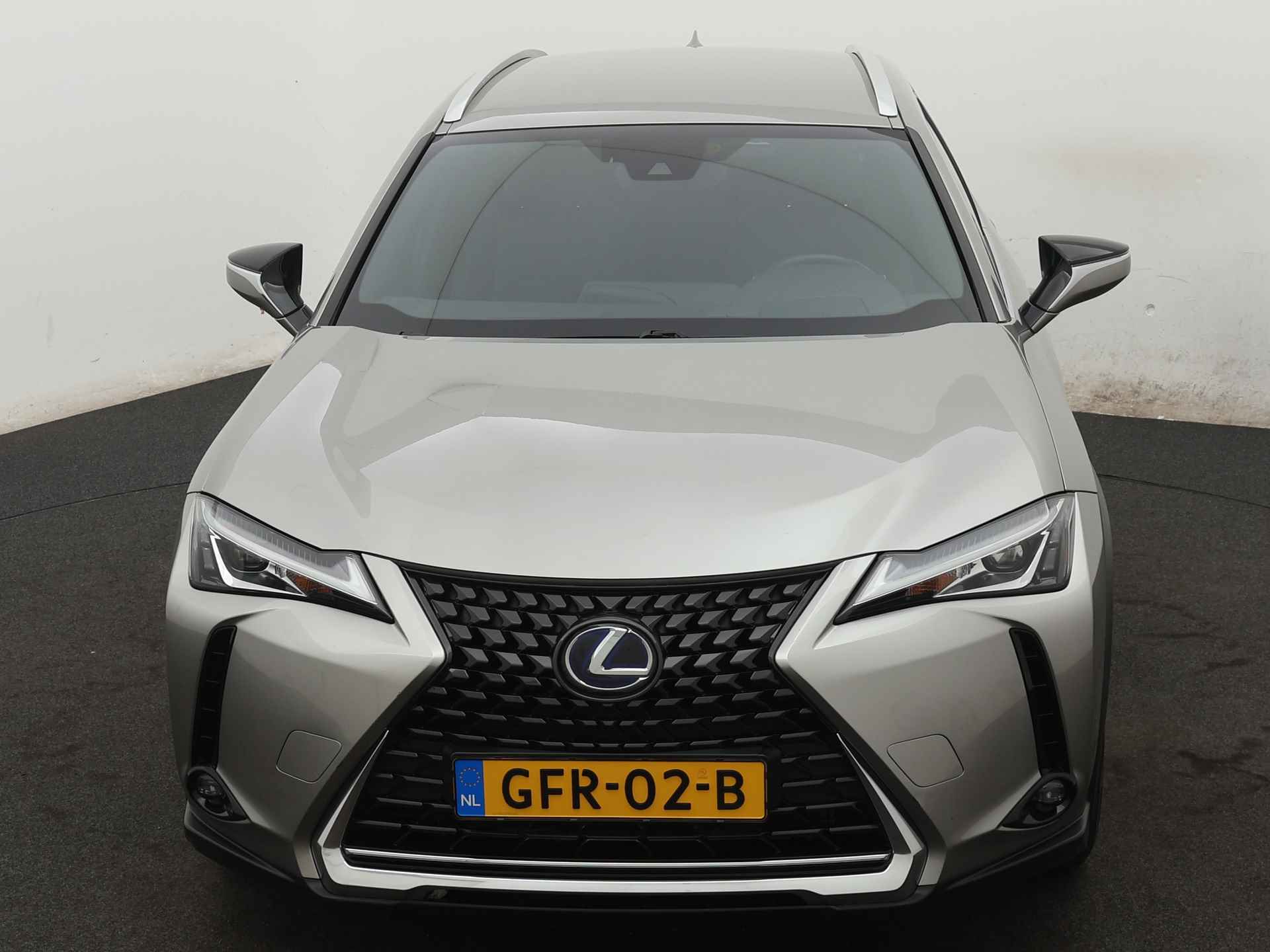 Lexus UX 250H Premium Lease Limited | Navigatie |  Achteruitrijcamera | Climate Control | 18" lichtmetalen velgen | Privacy Glass | - 28/43