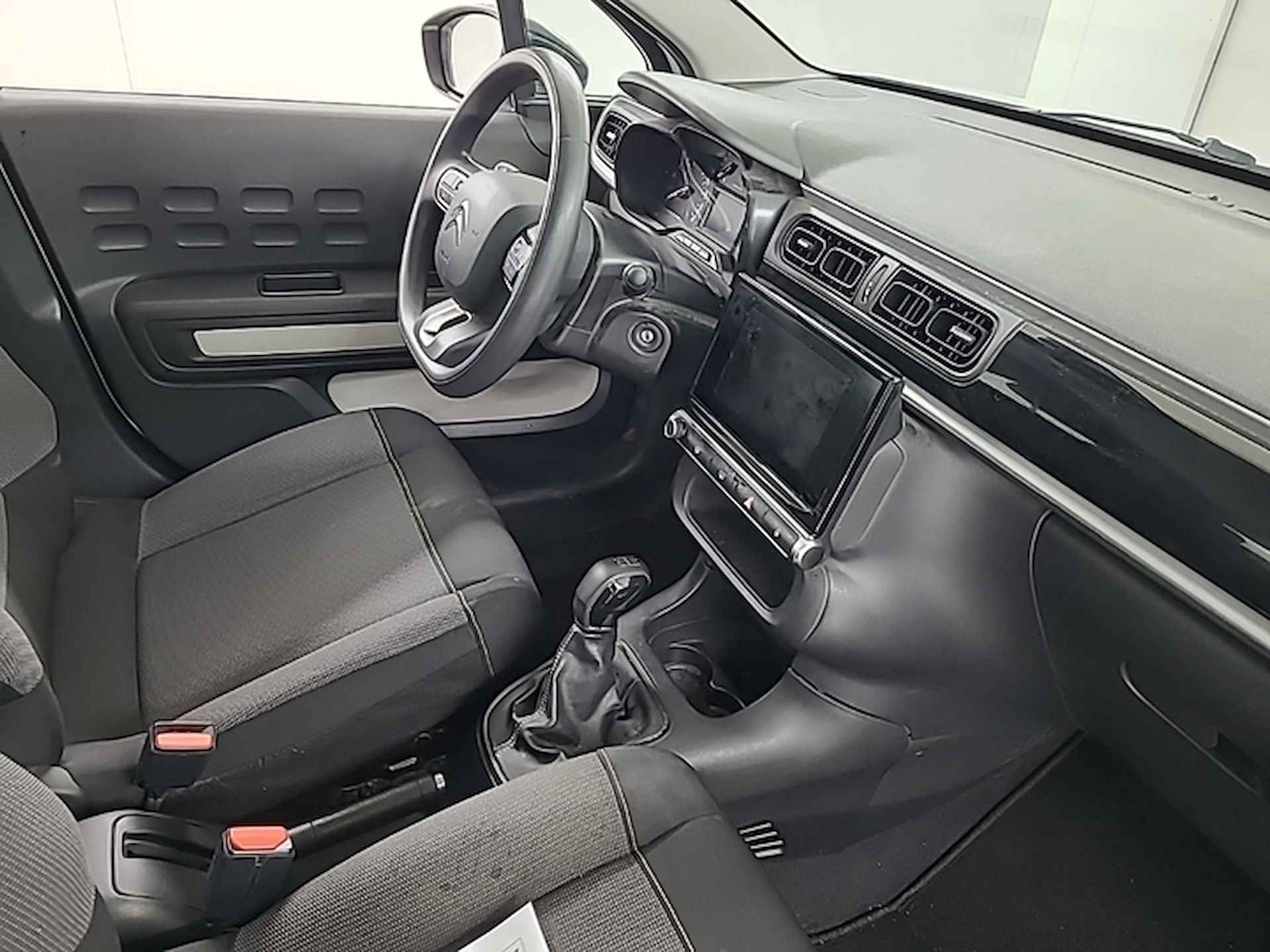 Citroën C3 1.2 PureTech Feel (83 PK) 1e-Eig. Citroën-Dealer-Onderh. BOVAG-Garantie. NL-Auto. Parelmoer, Navigatie/Apple-Carplay/Android-Auto, Cruisecontrol, Parkeersensoren, DAB, Licht-Zicht-Pakket, Privacy-Glas, Airco/Climate, - 8/20