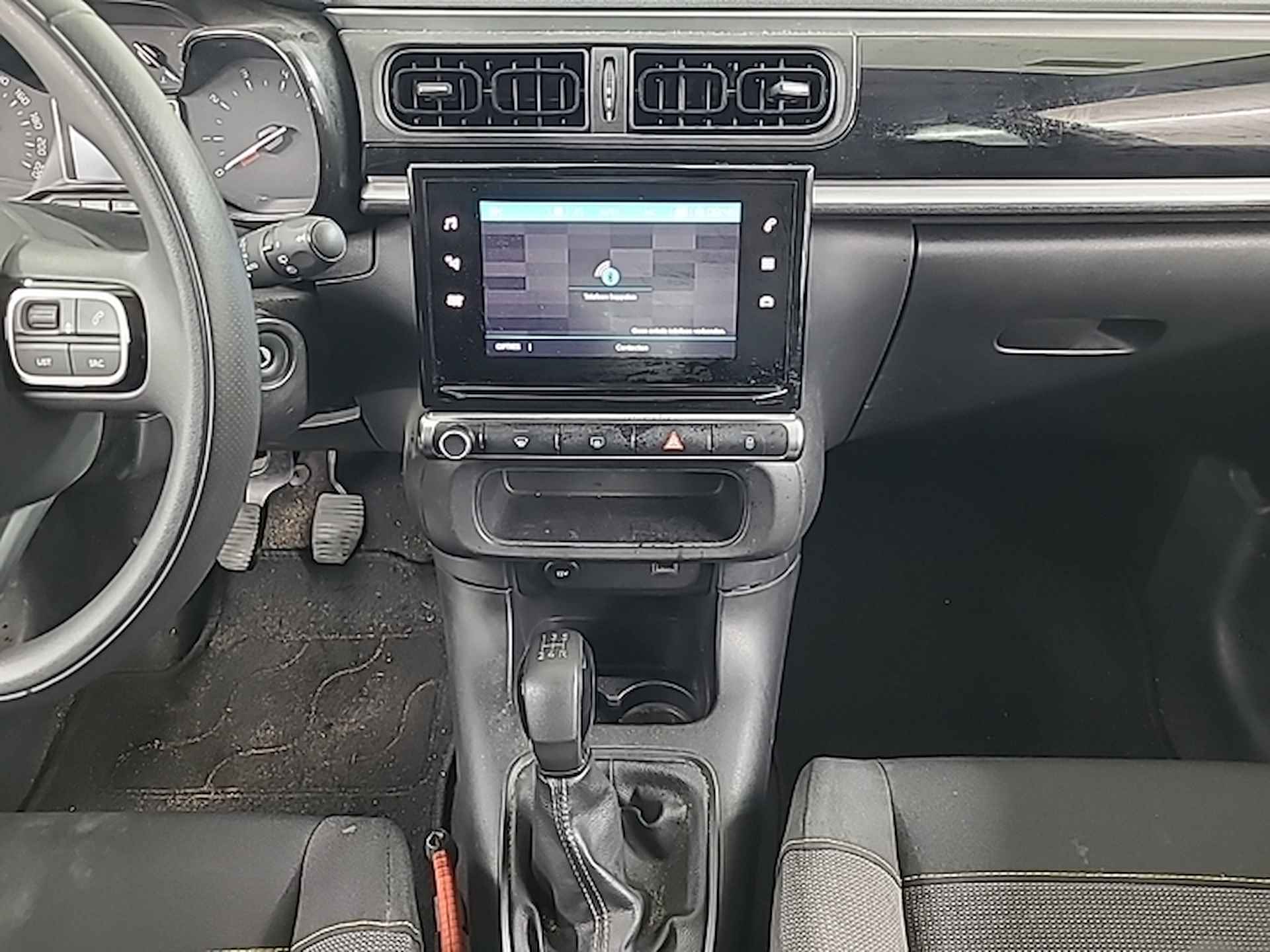 Citroën C3 1.2 PureTech Feel (83 PK) 1e-Eig. Citroën-Dealer-Onderh. BOVAG-Garantie. NL-Auto. Parelmoer, Navigatie/Apple-Carplay/Android-Auto, Cruisecontrol, Parkeersensoren, DAB, Licht-Zicht-Pakket, Privacy-Glas, Airco/Climate, - 11/20