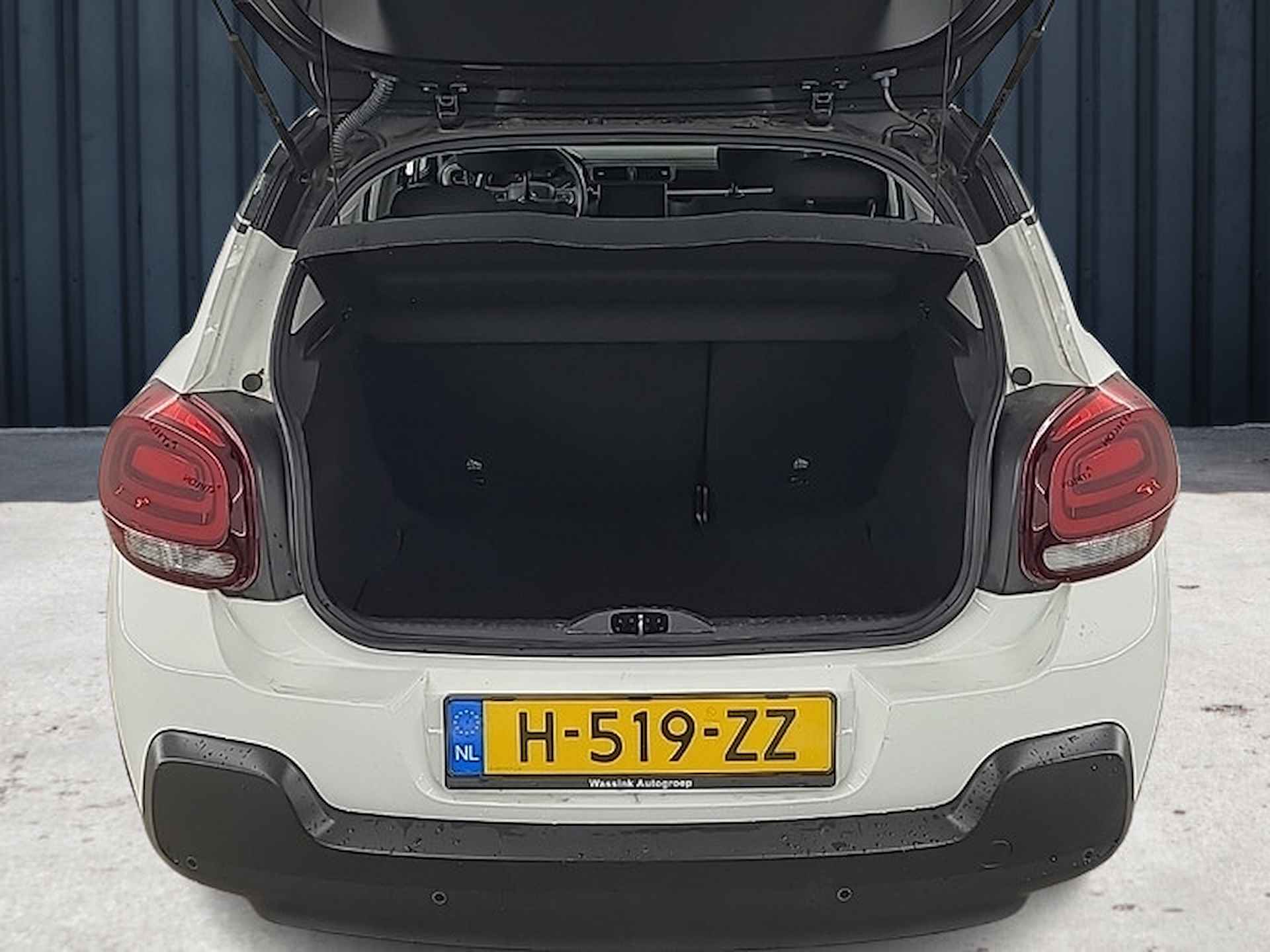 Citroën C3 1.2 PureTech Feel (83 PK) 1e-Eig. Citroën-Dealer-Onderh. BOVAG-Garantie. NL-Auto. Parelmoer, Navigatie/Apple-Carplay/Android-Auto, Cruisecontrol, Parkeersensoren, DAB, Licht-Zicht-Pakket, Privacy-Glas, Airco/Climate, - 16/20