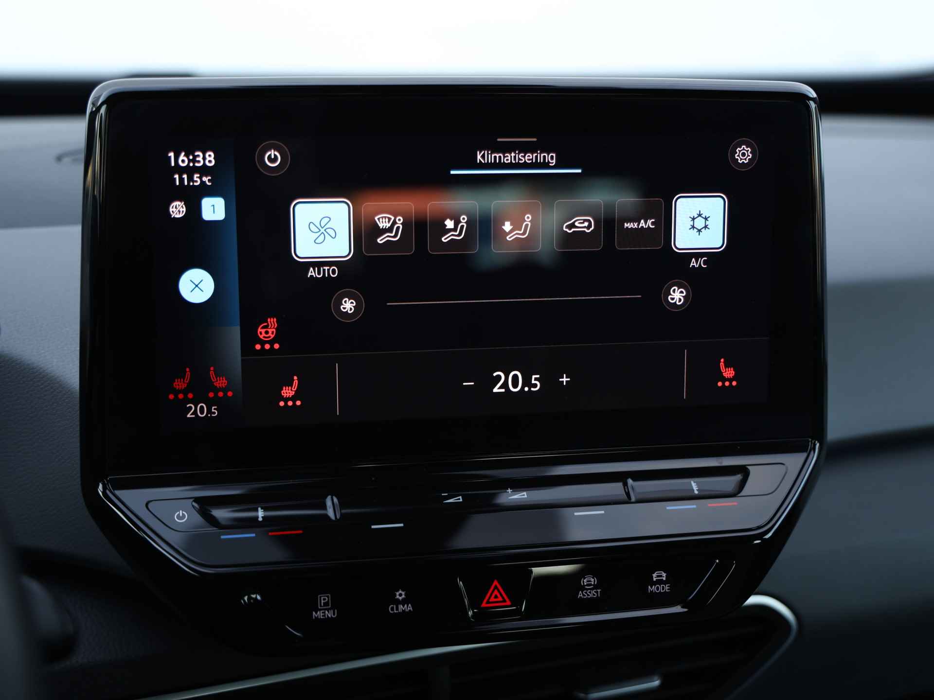 Volkswagen ID.3 Life 58 kWh 204pk | LED | Navigatie | Climate control | Cruise control | Stoel/Stuurverwarming - 25/26