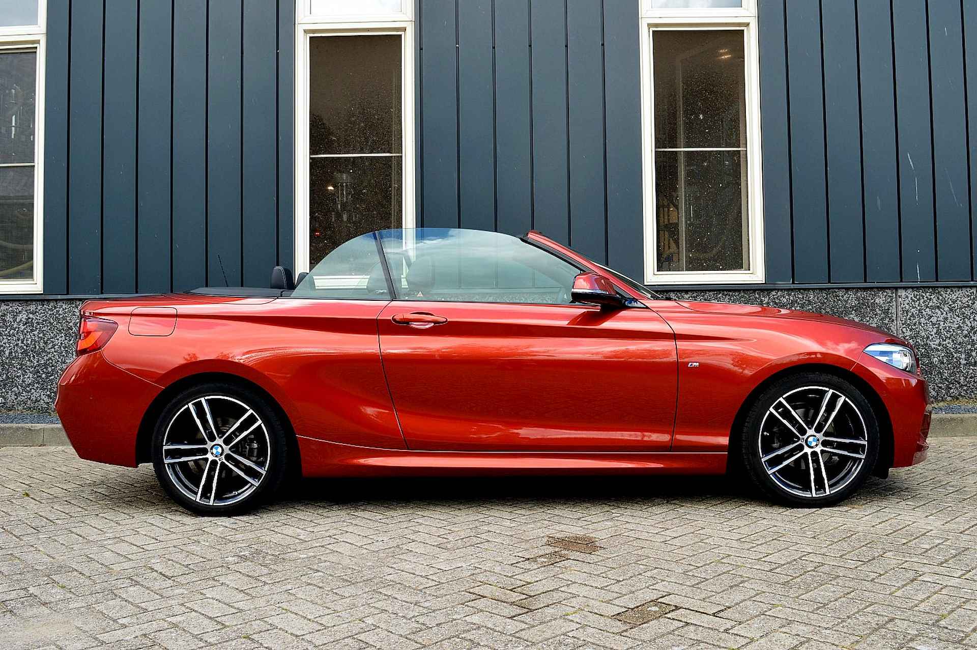 BMW 2 Serie Cabrio 218i M-Sport High Executive Edition Rijklaarprijs-Garantie Navigatie Leder Sport interieur led camera windscherm - 6/40