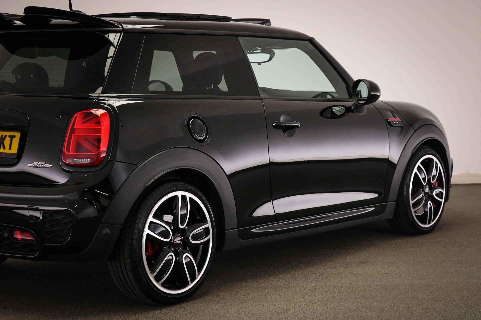 Mini Mini 2.0 John Cooper Works Chili | PANORAMADAK | HEAD UP | HARMAN KARDON DAB | APPLE | CAMERA - 25/60