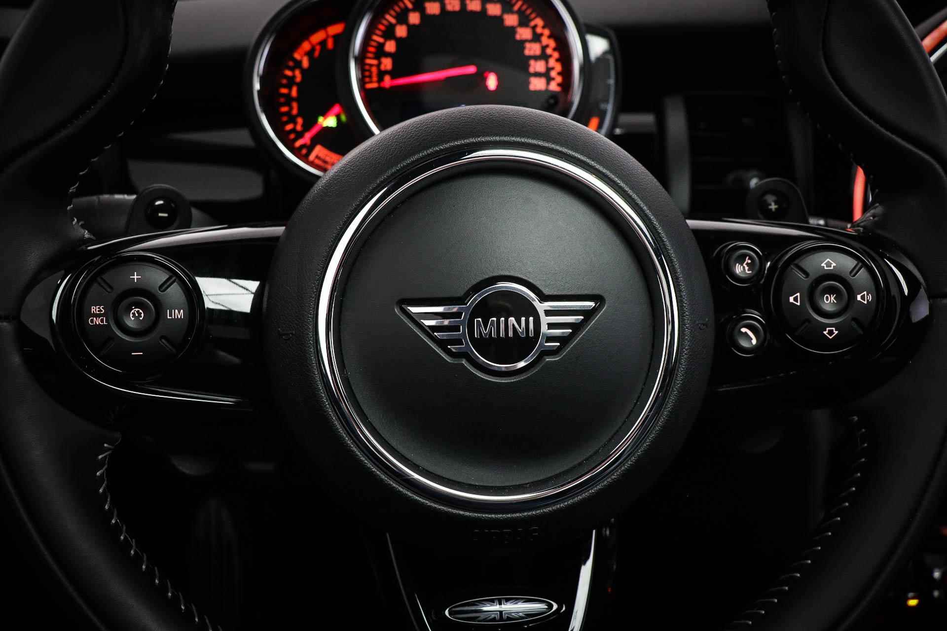 Mini Mini 2.0 John Cooper Works Chili | PANORAMADAK | HEAD UP | HARMAN KARDON DAB | APPLE | CAMERA - 35/60