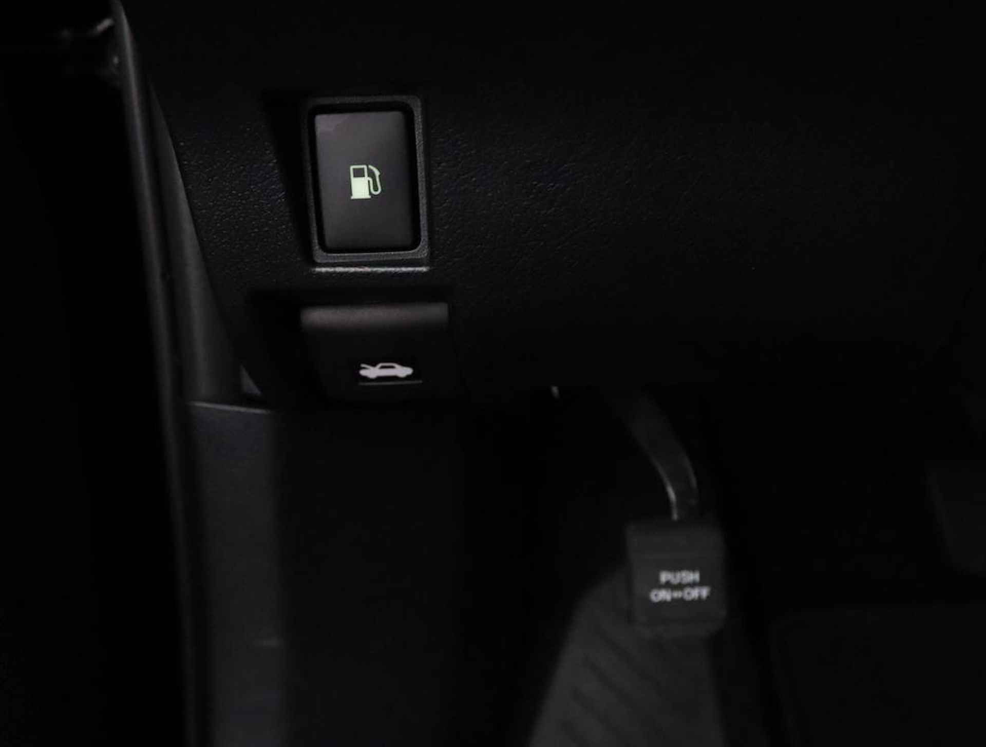 Lexus CT 200h Edition 30 | Adaptive Cruise Control | Lane Assist | LED koplampen | - 38/43