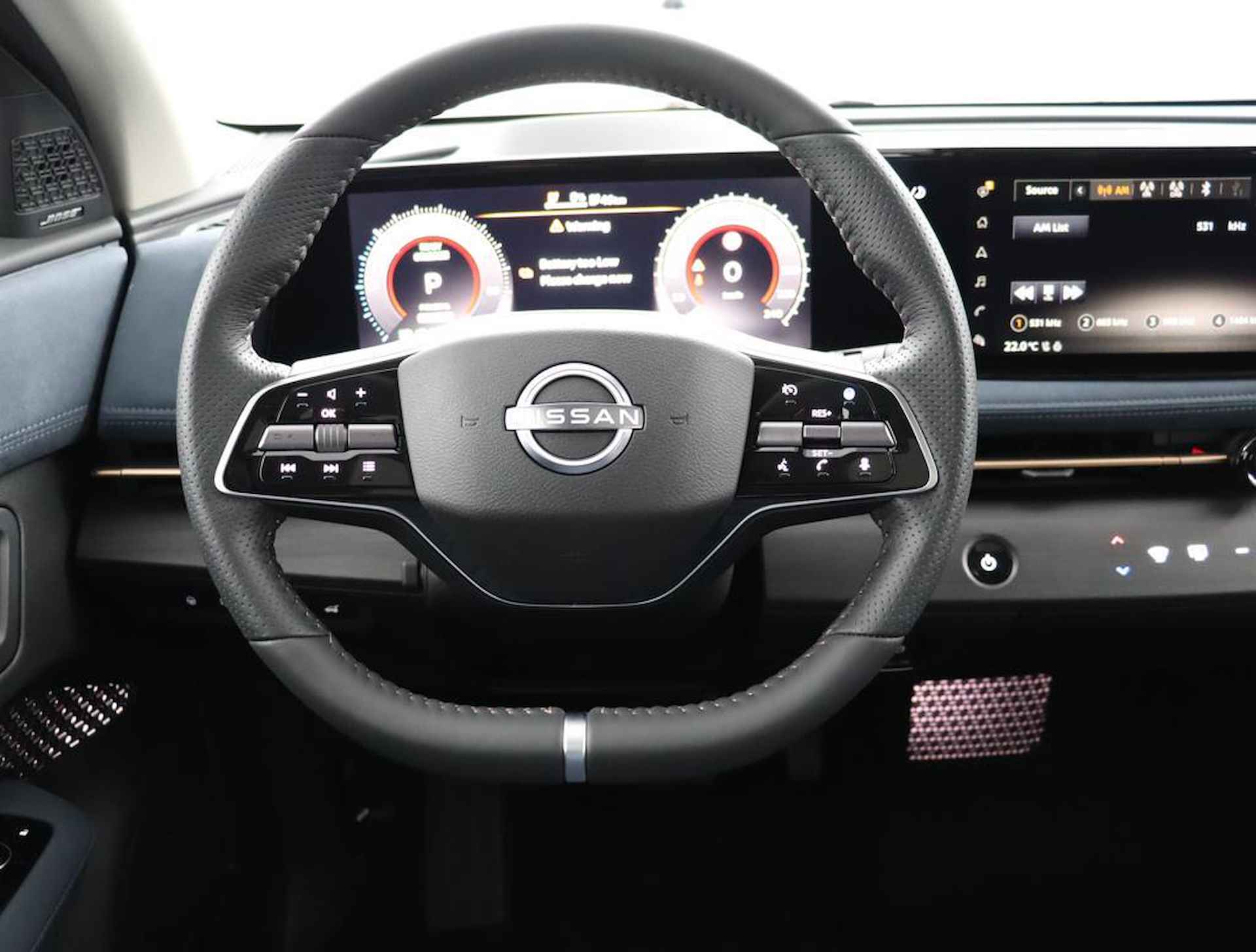 Nissan Ariya Evolve 87 kWh | Kunstlederen/alcantara bekleding | Rondomzicht camera | Draadloos Apple Carplay/ Android Auto | Voor& achter sensoren | Warmtepomp | 120kWh snel laden! | - 45/50
