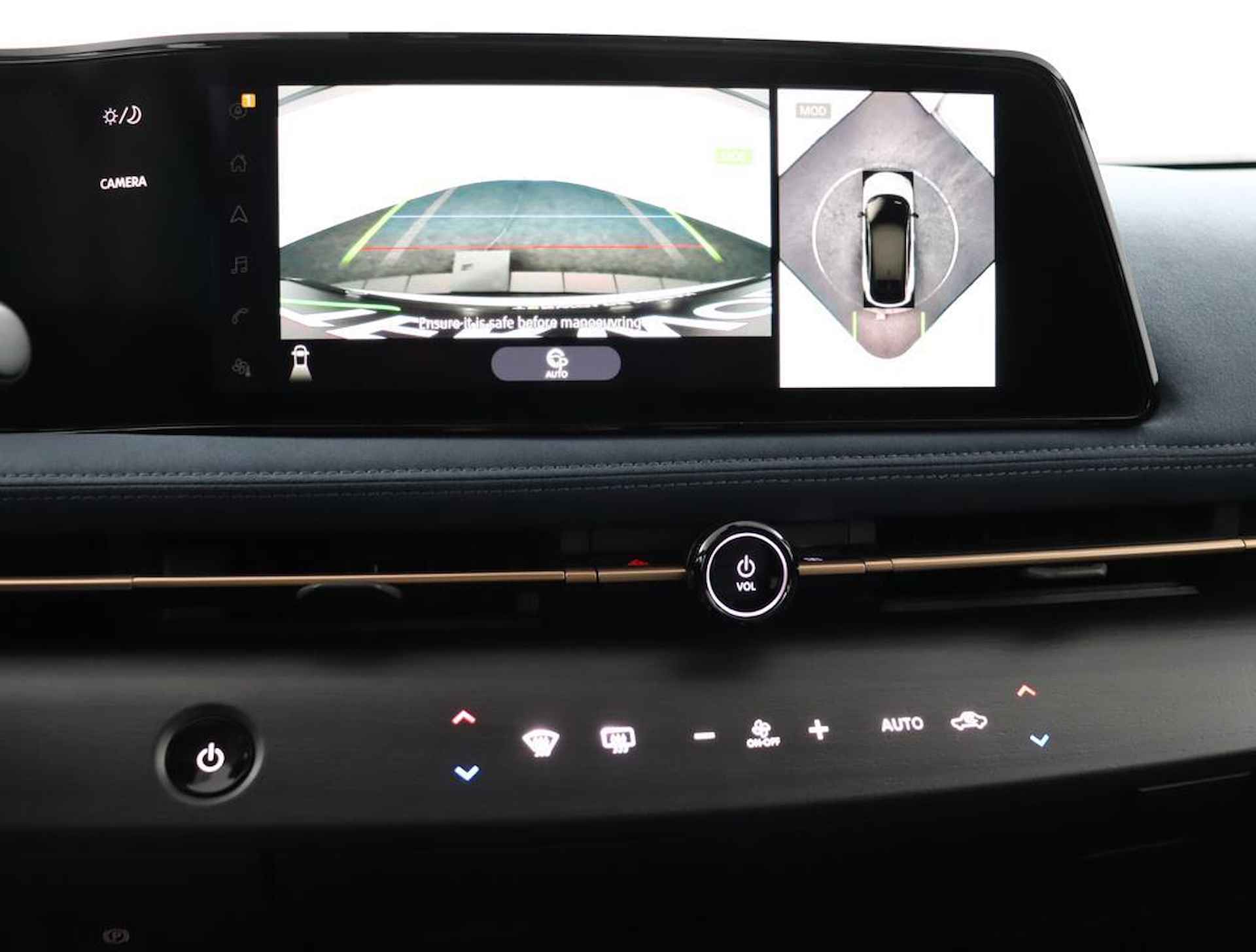 Nissan Ariya Evolve 87 kWh | Kunstlederen/alcantara bekleding | Rondomzicht camera | Draadloos Apple Carplay/ Android Auto | Voor& achter sensoren | Warmtepomp | 120kWh snel laden! | - 12/50