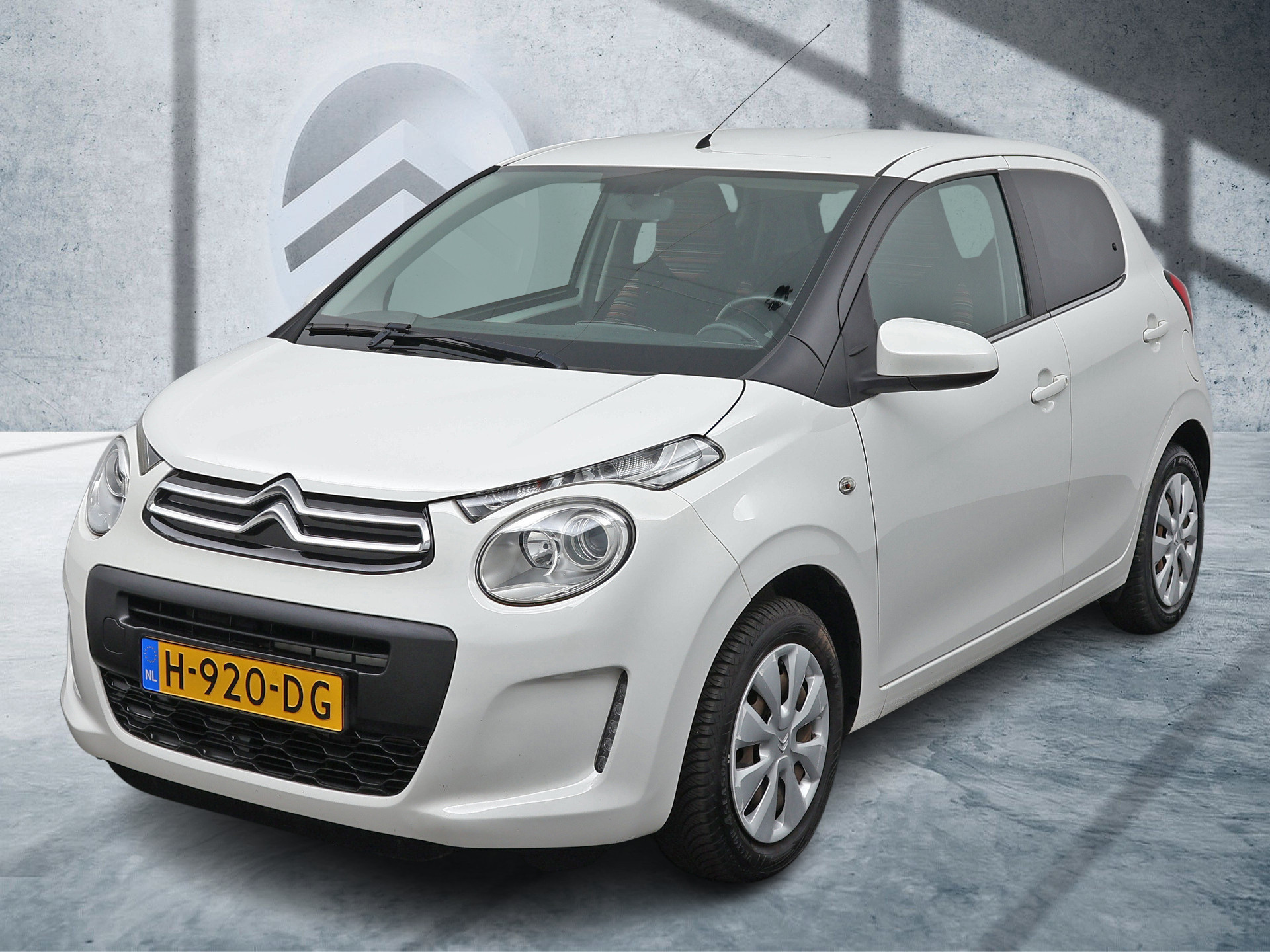 Citroën C1 1.0 VTi Feel | Rijklaar | Extra getint glas | Airco |