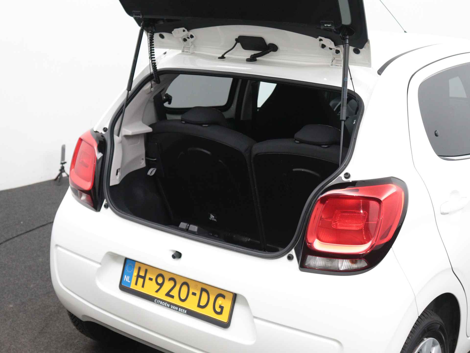 Citroën C1 1.0 VTi Feel | Rijklaar | Extra getint glas | Airco | - 12/21