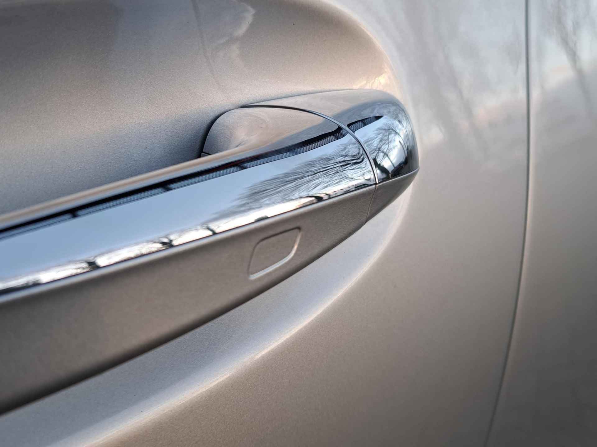 Mercedes-Benz A-klasse 250 e Business Solution AMG Limited AUTOMAAT | Sfeerverlichting | Navi | ECC | PDC + Camera | LM Velgen - 26/28