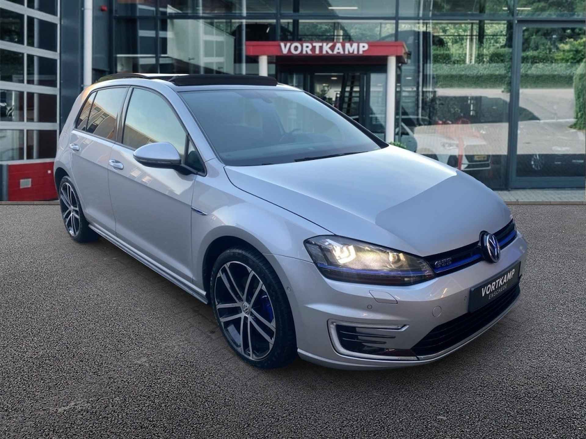 VOLKSWAGEN Golf 1.4 TSI DSG GTE PANO-DAK/CAMERA/NAVI/CARPLAY/CRUISE/STOELVERW - 3/25