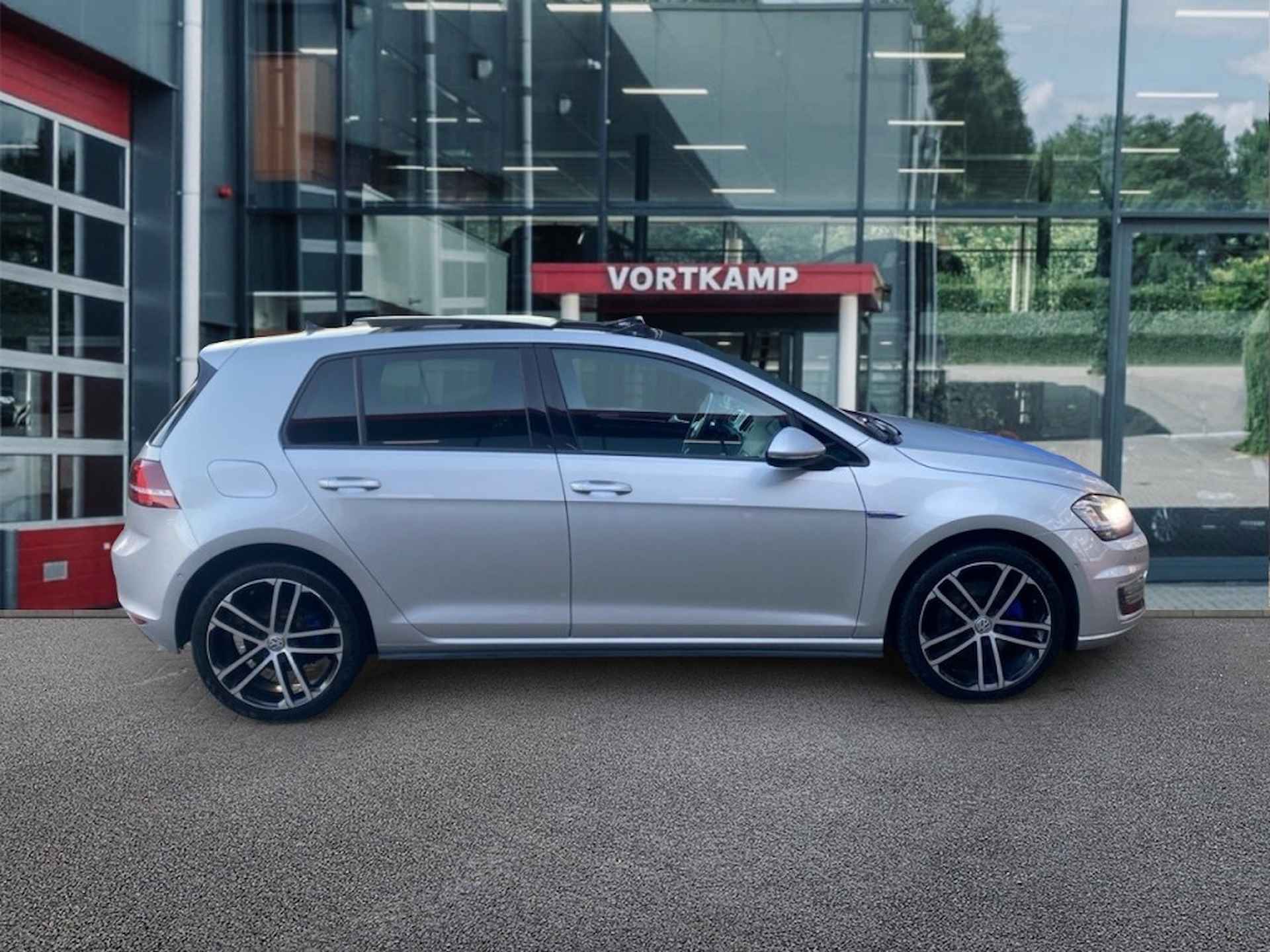 VOLKSWAGEN Golf 1.4 TSI DSG GTE PANO-DAK/CAMERA/NAVI/CARPLAY/CRUISE/STOELVERW - 4/25