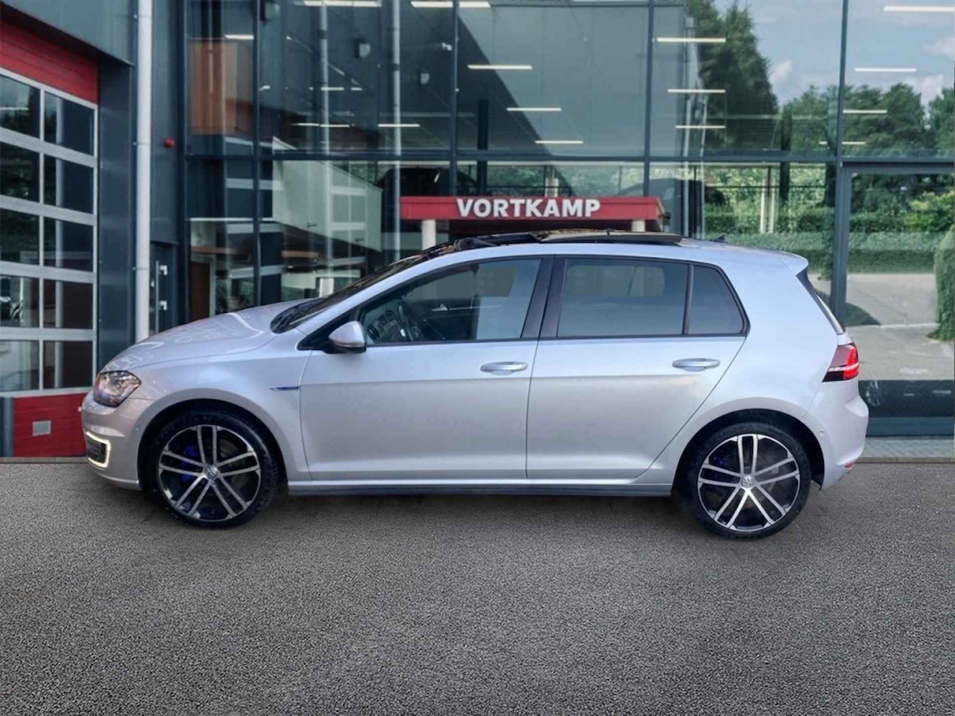 VOLKSWAGEN Golf 1.4 TSI DSG GTE PANO-DAK/CAMERA/NAVI/CARPLAY/CRUISE/STOELVERW - 8/25