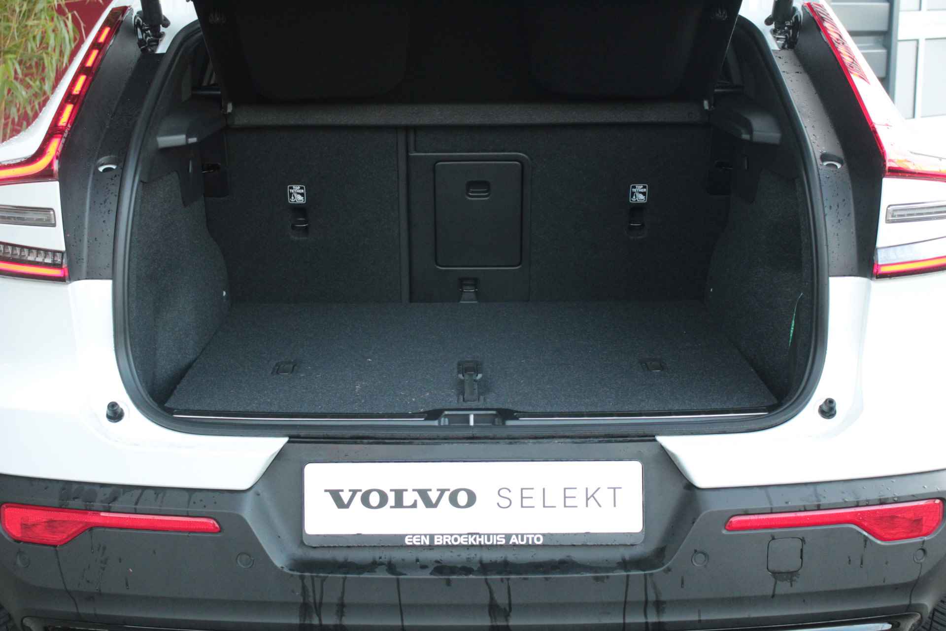 Volvo C40 Single Motor Extended Range Ultimate 82 kWh | 360° Camera | BLIS | Harman/Kardon audio | Memory stoel | Panoramadak | Stuur- en - 9/26