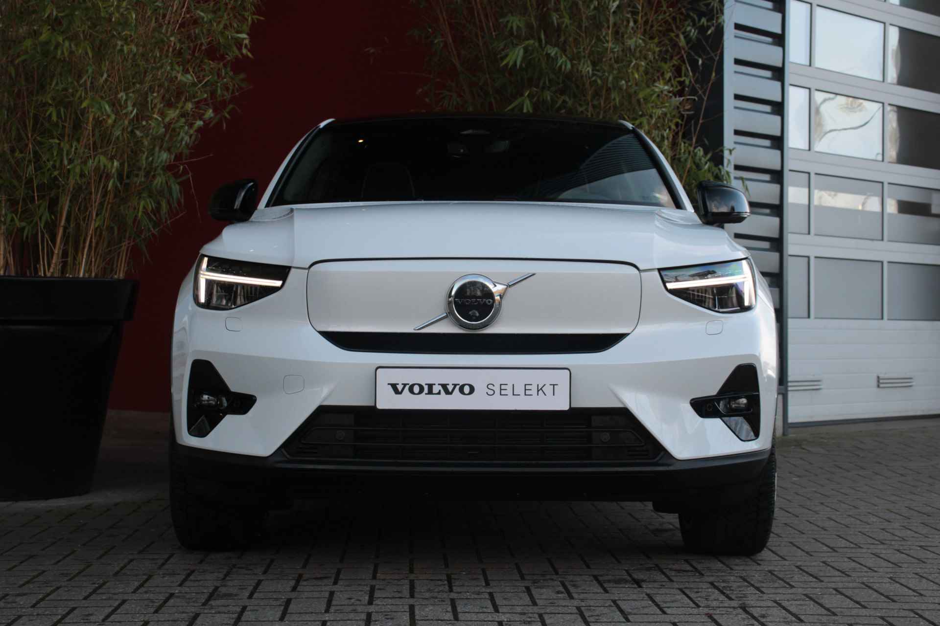 Volvo C40 Single Motor Extended Range Ultimate 82 kWh | 360° Camera | BLIS | Harman/Kardon audio | Memory stoel | Panoramadak | Stuur- en - 10/26