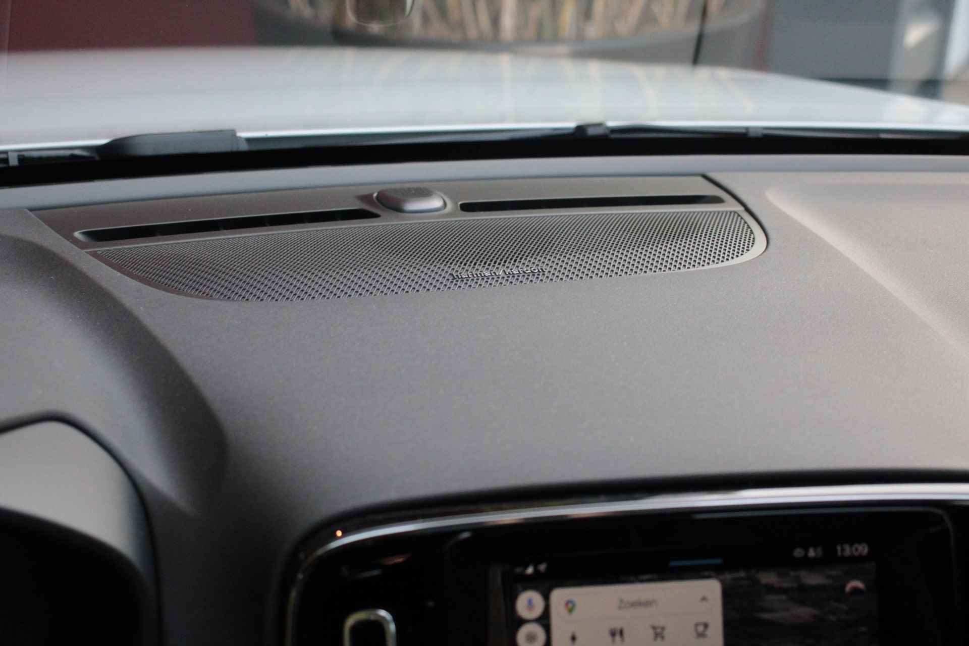 Volvo C40 Single Motor Extended Range Ultimate 82 kWh | 360° Camera | BLIS | Harman/Kardon audio | Memory stoel | Panoramadak | Stuur- en - 18/26