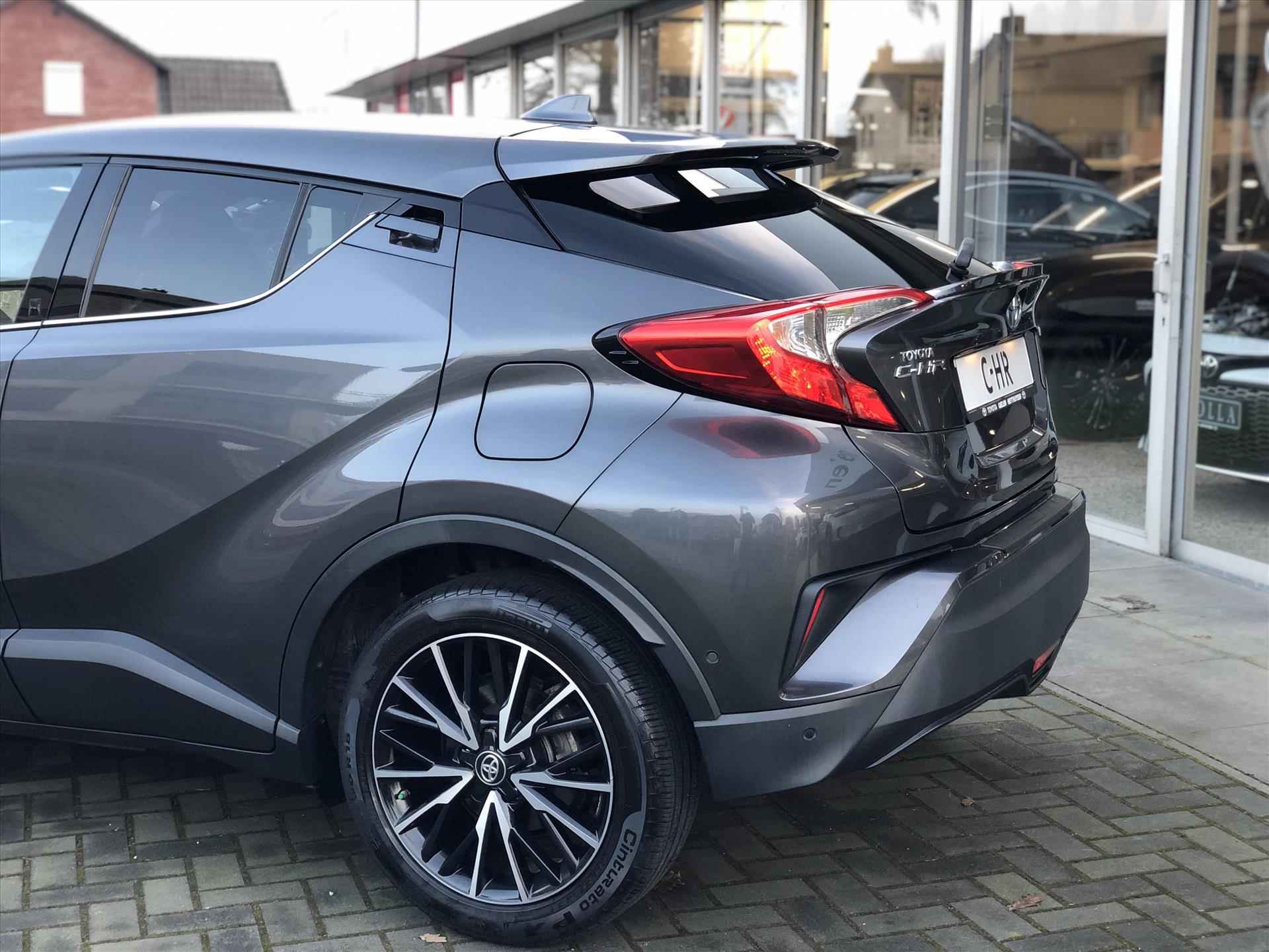 Toyota C-Hr 1.8 Hybrid Style | Navigatie, Dodehoekherkenning, Parkeersensoren, Stoel + Stuurverwarming - 3/37