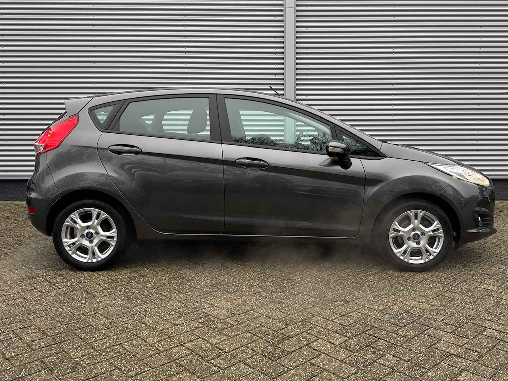 FORD Fiesta 1.0 80PK 5D Style Ultimate | Sensoren voor en achter | Navigatie | Airco | Lichtmetalen Velgen | - 6/40