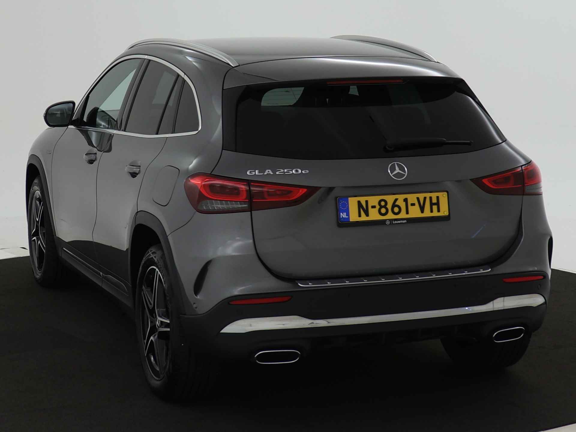 Mercedes-Benz GLA 250 e Business Solution AMG Limited | Lichtmetalen velgen | MBUX wide screen | Parking support | Navigatie | Inclusief 24 maanden MB Certified garantie voor Europa. - 17/45