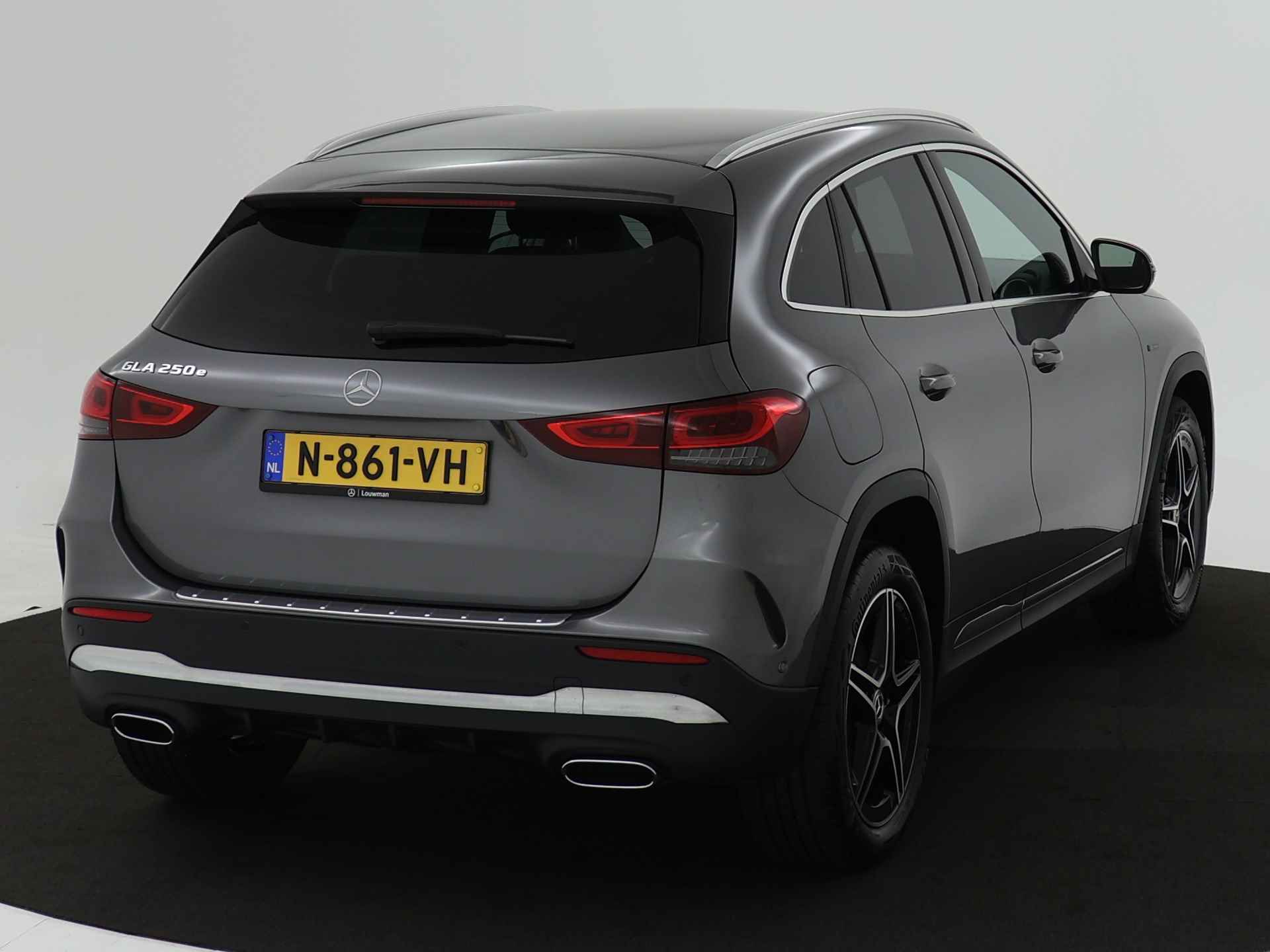 Mercedes-Benz GLA 250 e Business Solution AMG Limited | Lichtmetalen velgen | MBUX wide screen | Parking support | Navigatie | Inclusief 24 maanden MB Certified garantie voor Europa. - 18/45