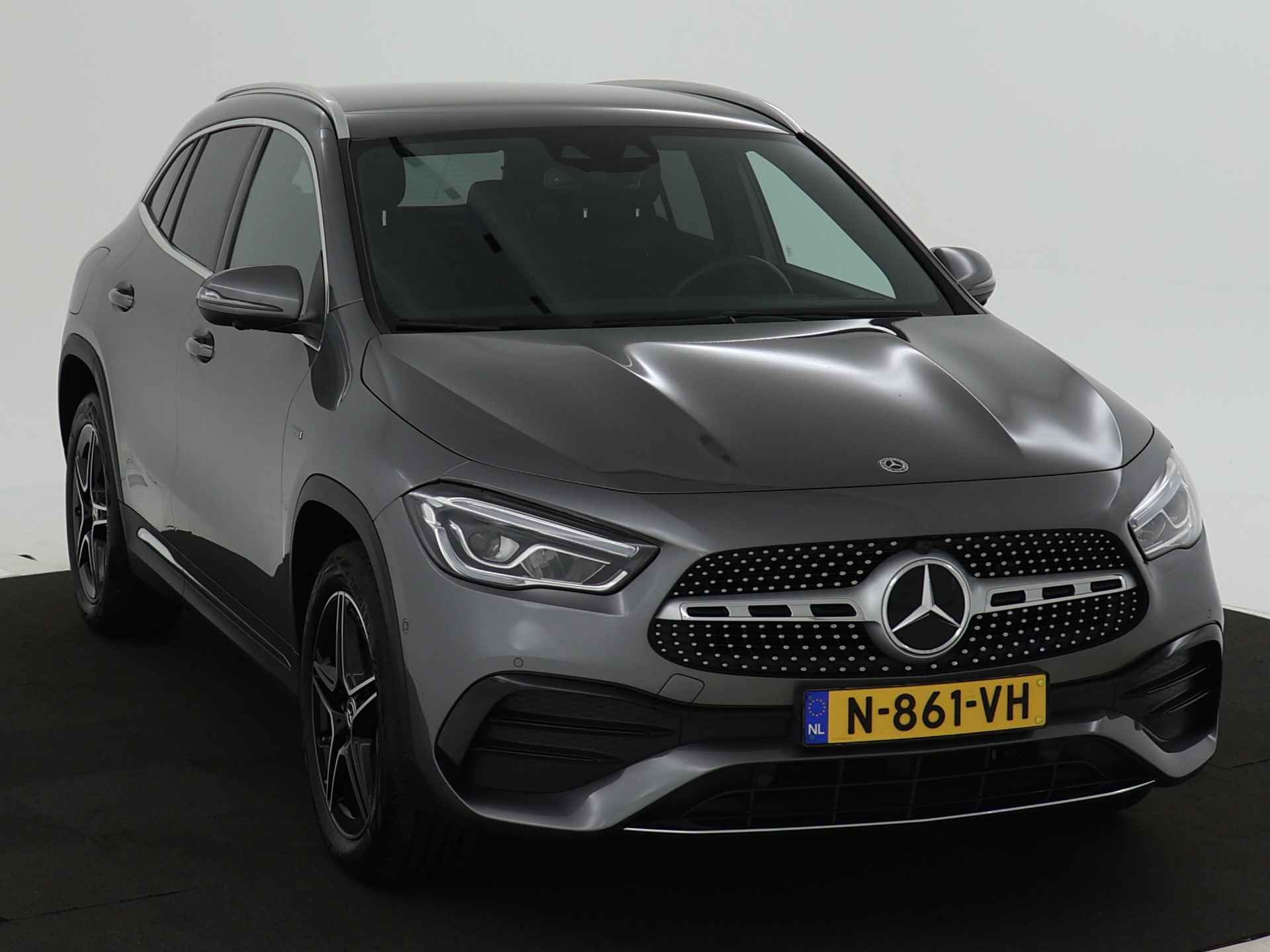 Mercedes-Benz GLA 250 e Business Solution AMG Limited | Lichtmetalen velgen | MBUX wide screen | Parking support | Navigatie | Inclusief 24 maanden MB Certified garantie voor Europa. - 28/45