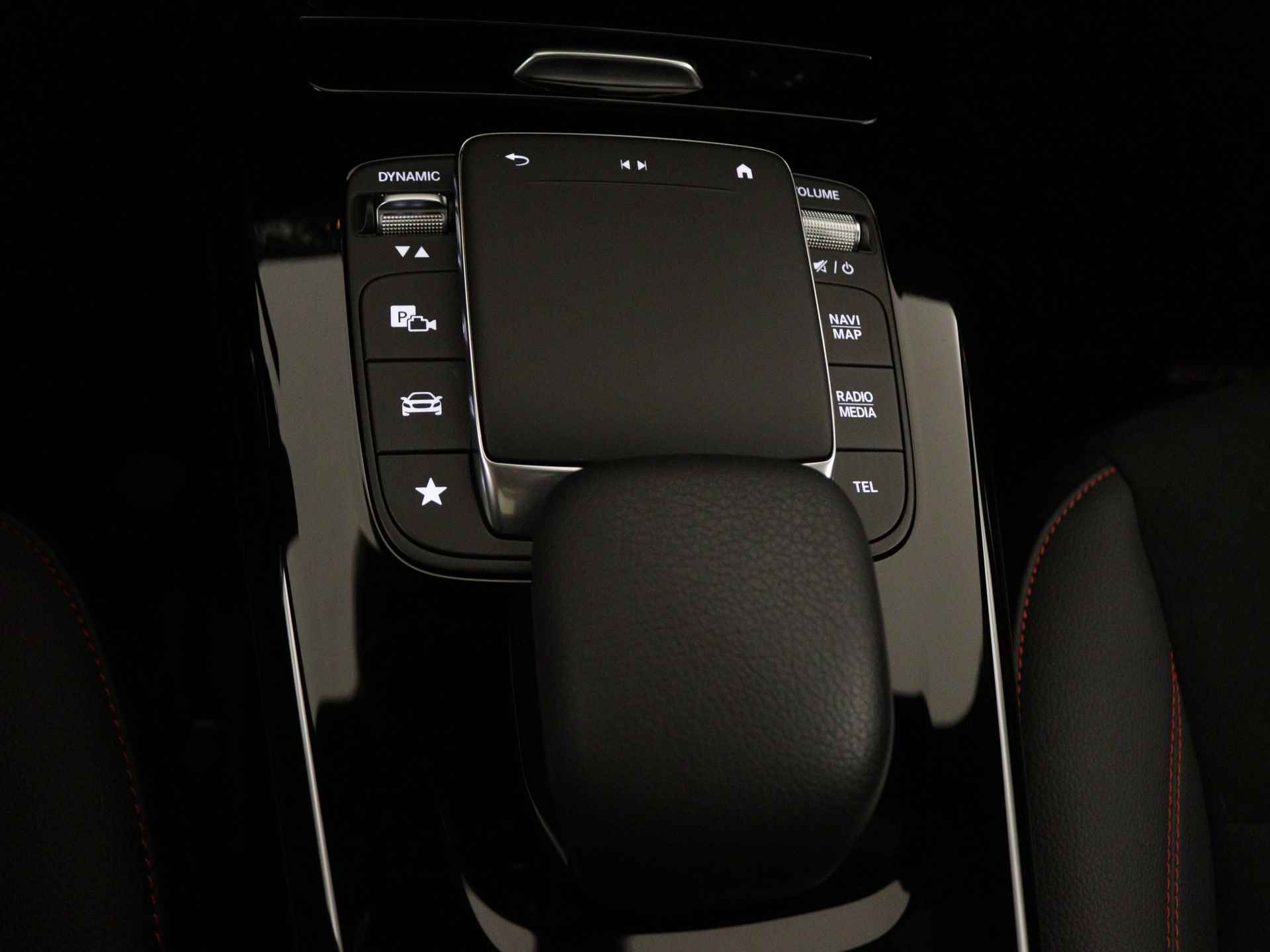 Mercedes-Benz CLA-Klasse 250 e AMG Plug-In Hybride Limited | Panoramadak | Lichtmetalen 5 spaaks AMG velgen | MBUX wide screen | Navigatie | Parking support | Inclusief 24 maanden MB Certified garantie voor Europa. - 36/45