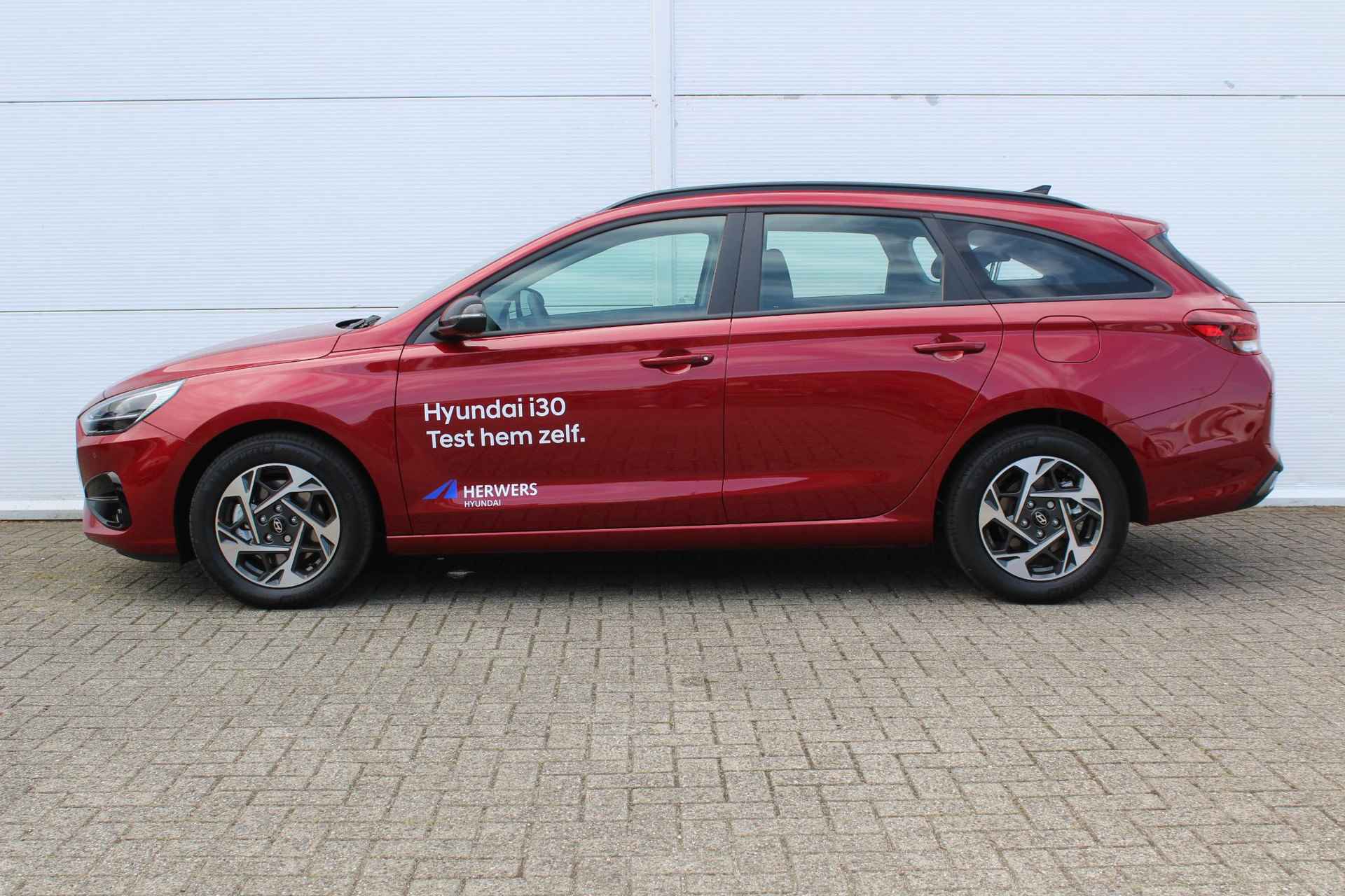 Hyundai i30 Wagon 1.0 T-GDi MHEV Comfort / Trekhaak! / Navigatie + Apple Carplay/Android Auto / Climate Control / Keyless Entry & Start / Achteruitrijcamera / Cruise Control / - 8/41