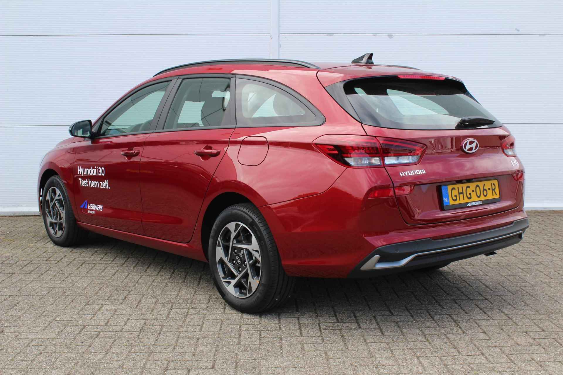 Hyundai i30 Wagon 1.0 T-GDi MHEV Comfort / Trekhaak! / Navigatie + Apple Carplay/Android Auto / Climate Control / Keyless Entry & Start / Achteruitrijcamera / Cruise Control / - 15/41