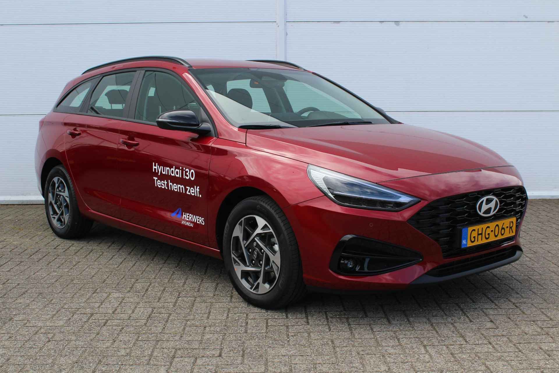 Hyundai i30 Wagon 1.0 T-GDi MHEV Comfort / Trekhaak! / Navigatie + Apple Carplay/Android Auto / Climate Control / Keyless Entry & Start / Achteruitrijcamera / Cruise Control / - 17/41